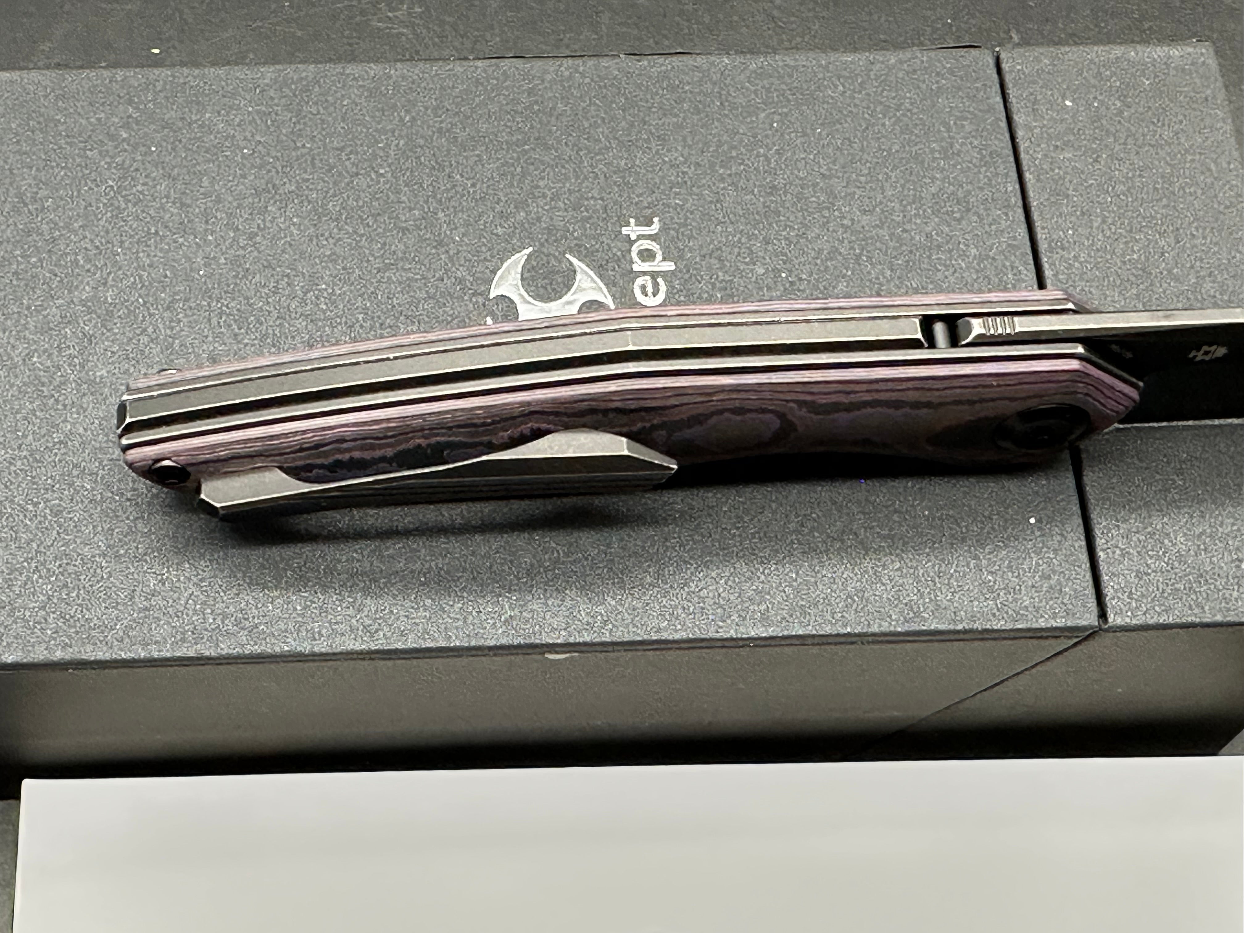 KANSEPT HALIDE FOLDING KNIFE PURPLE HAZE FATCARBON HANDLE S35VN PLAIN EDGE BLACKWASH FINISH