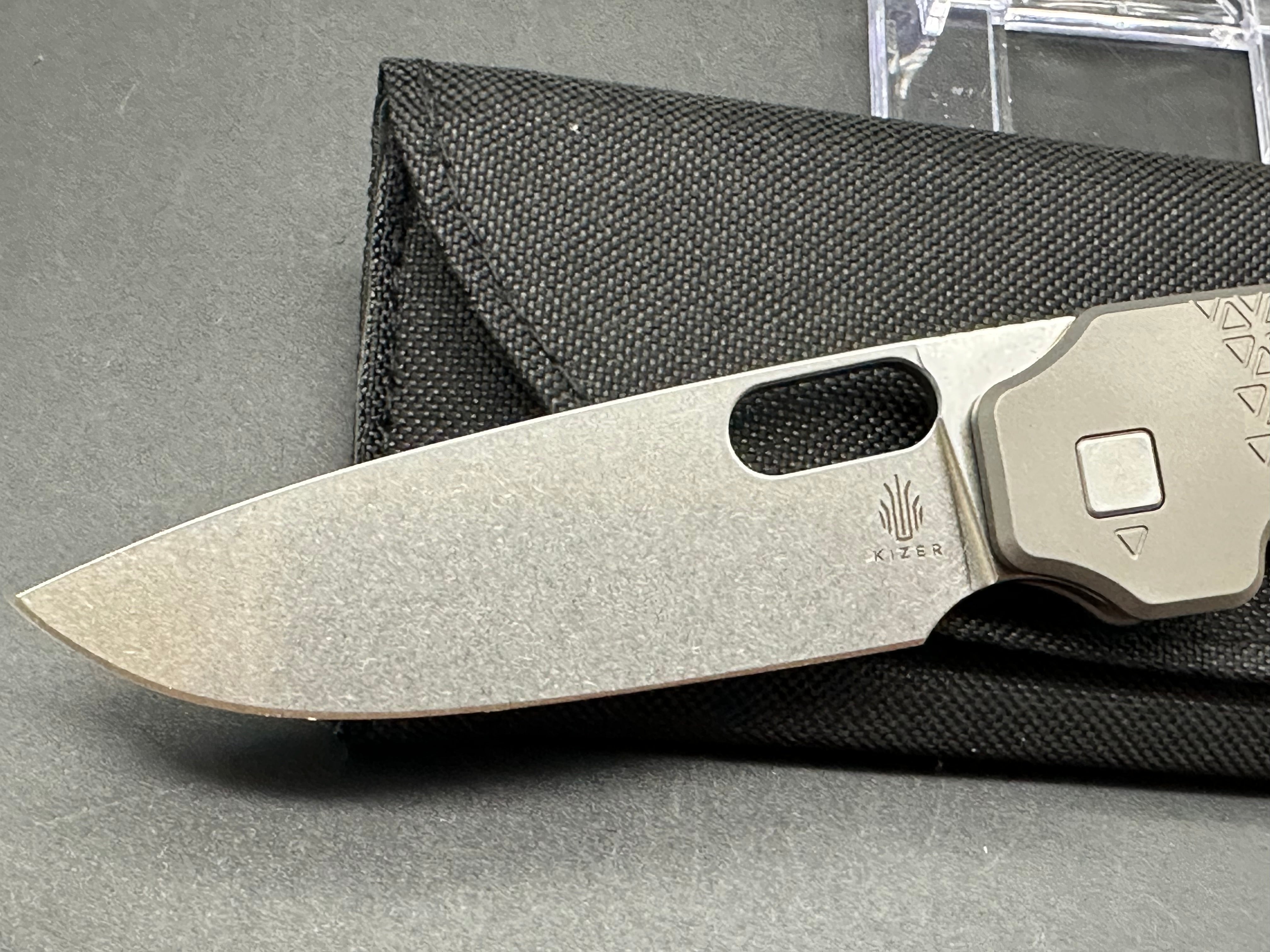 KIZER VARATAS FOLDING KNIFE GRAY TITANIUM HANDLE S35VN DROP POINT PLAIN EDGE KI3637A1