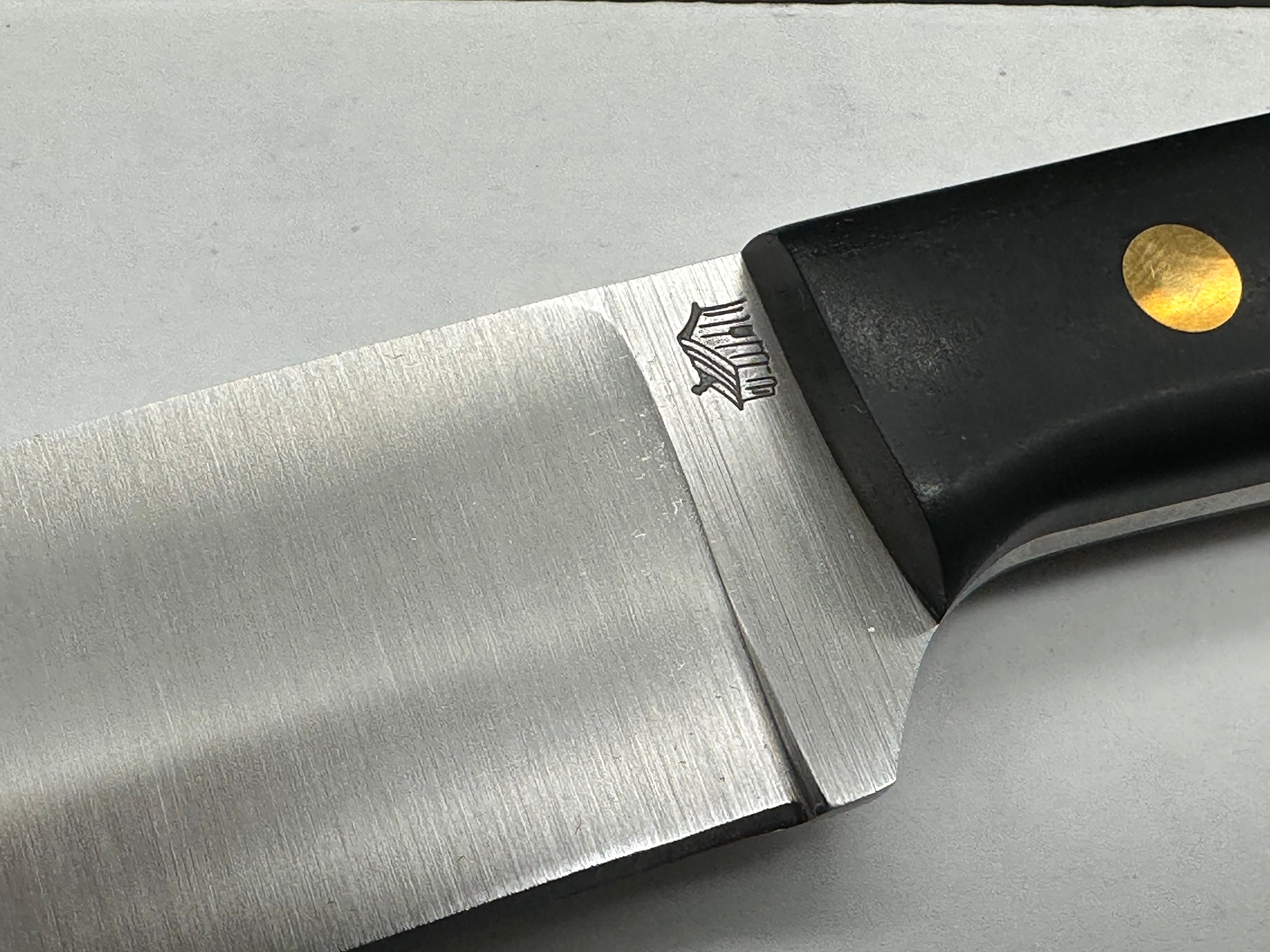 LT Wright - Large Pouter fixed blade