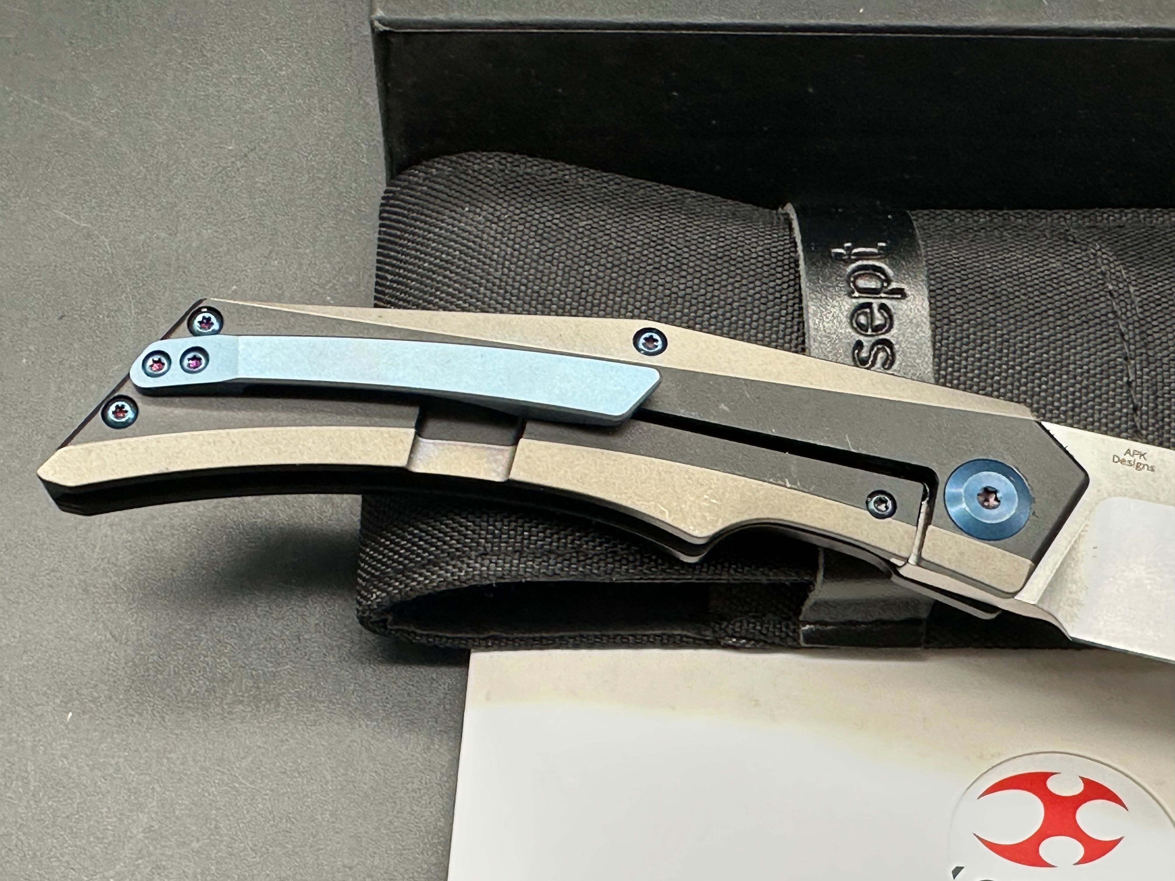 KANSEPT NASKA BLACK/GRAY TITANIUM HANDLE S35VN TANTO