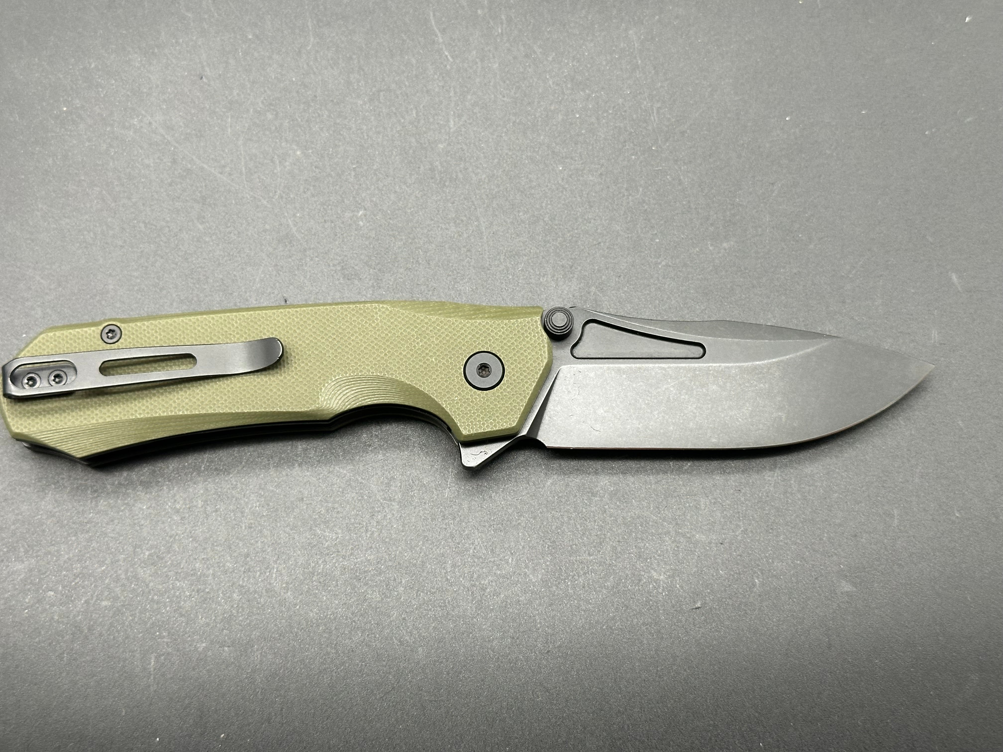 REMETTE Folding Pocket Knife Rhino, 3" D2 Steel Unique Blade Green G10 Handle EDC Knife
