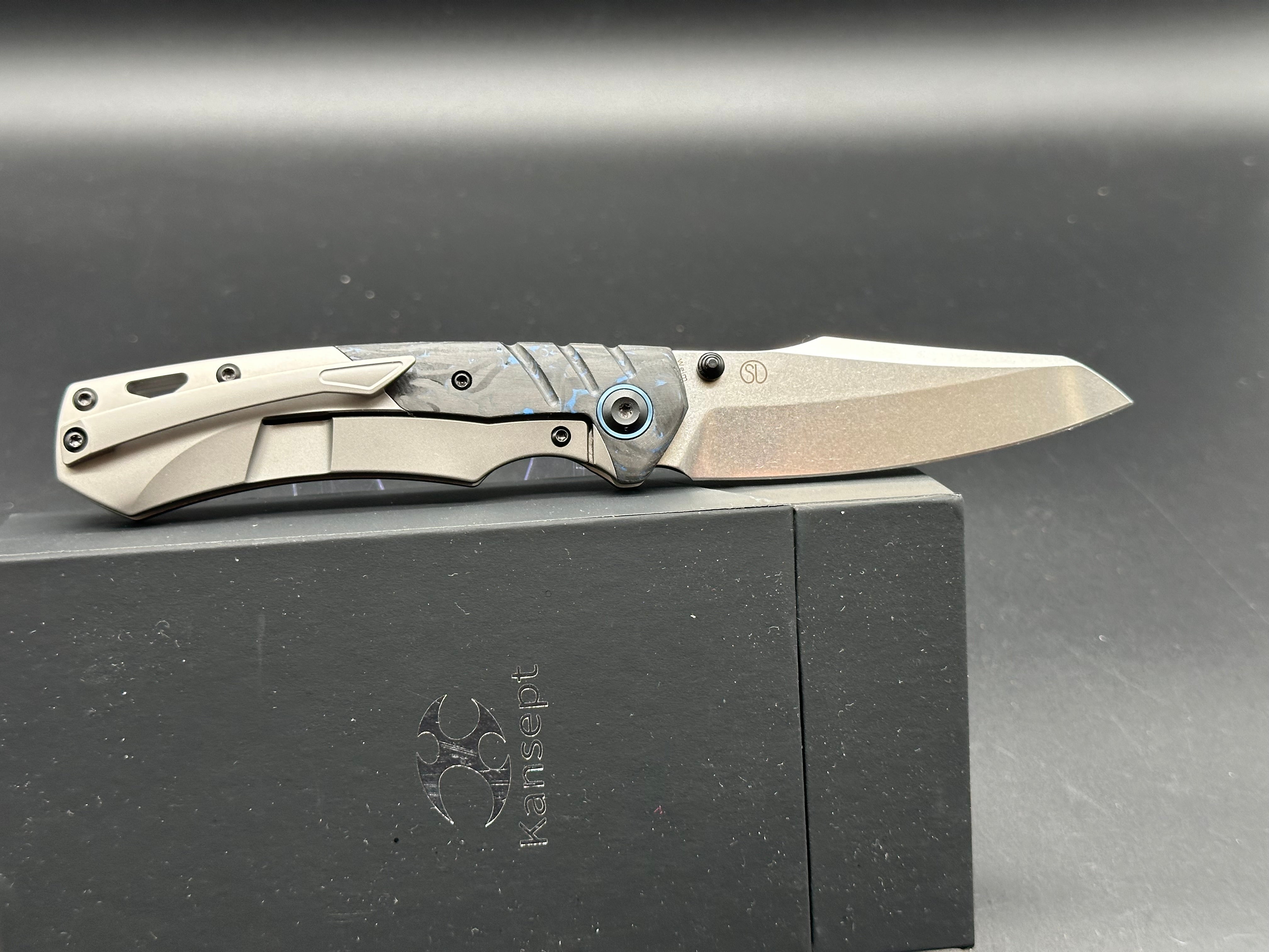 KANSEPT WEIM BLUE/BLACK CARBON FIBER/GRAY TITANIUM HANDLE S35VN SHEEPSFOOT