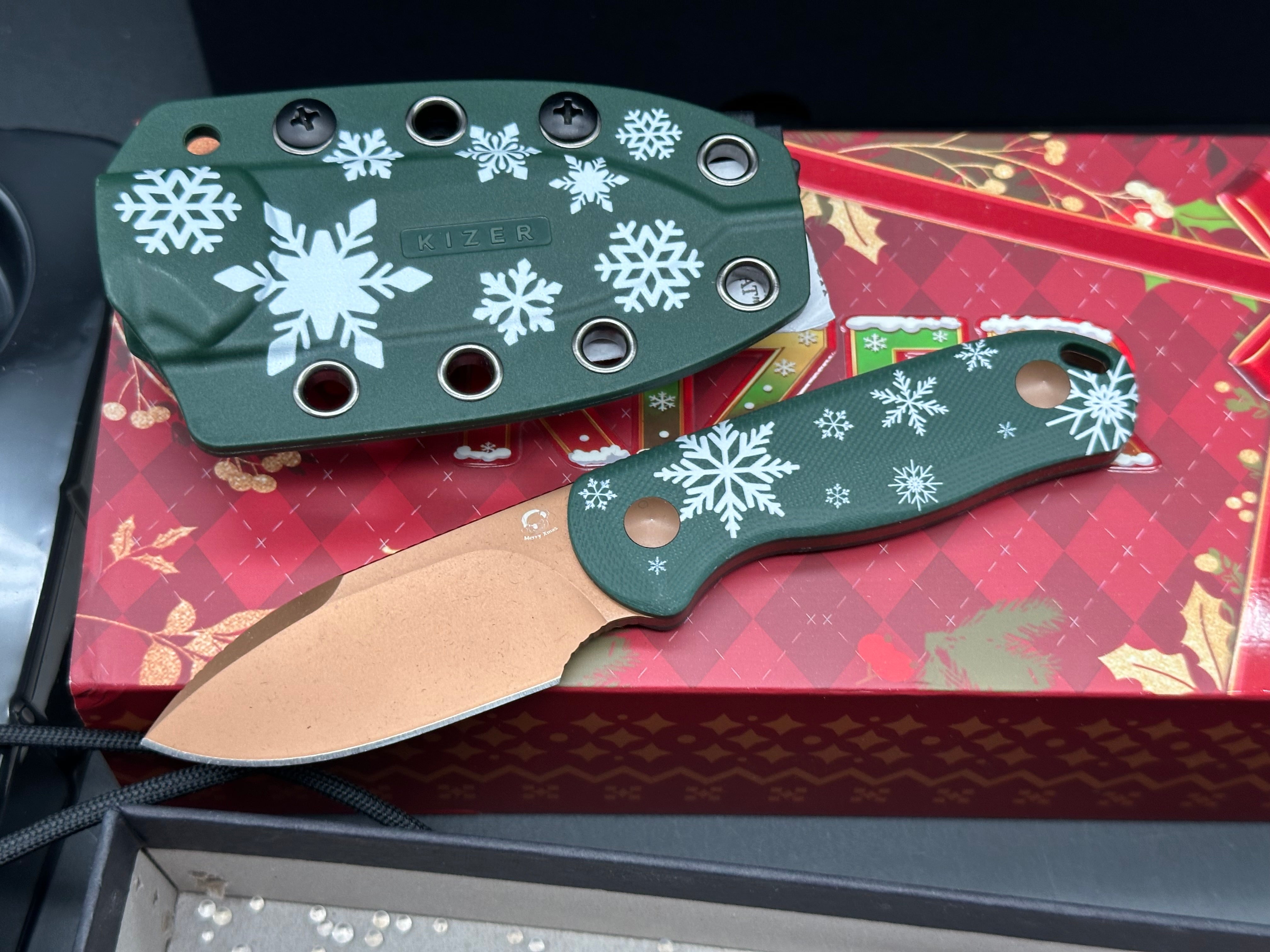 Kizer Merry Christmas Edition small fixed blade