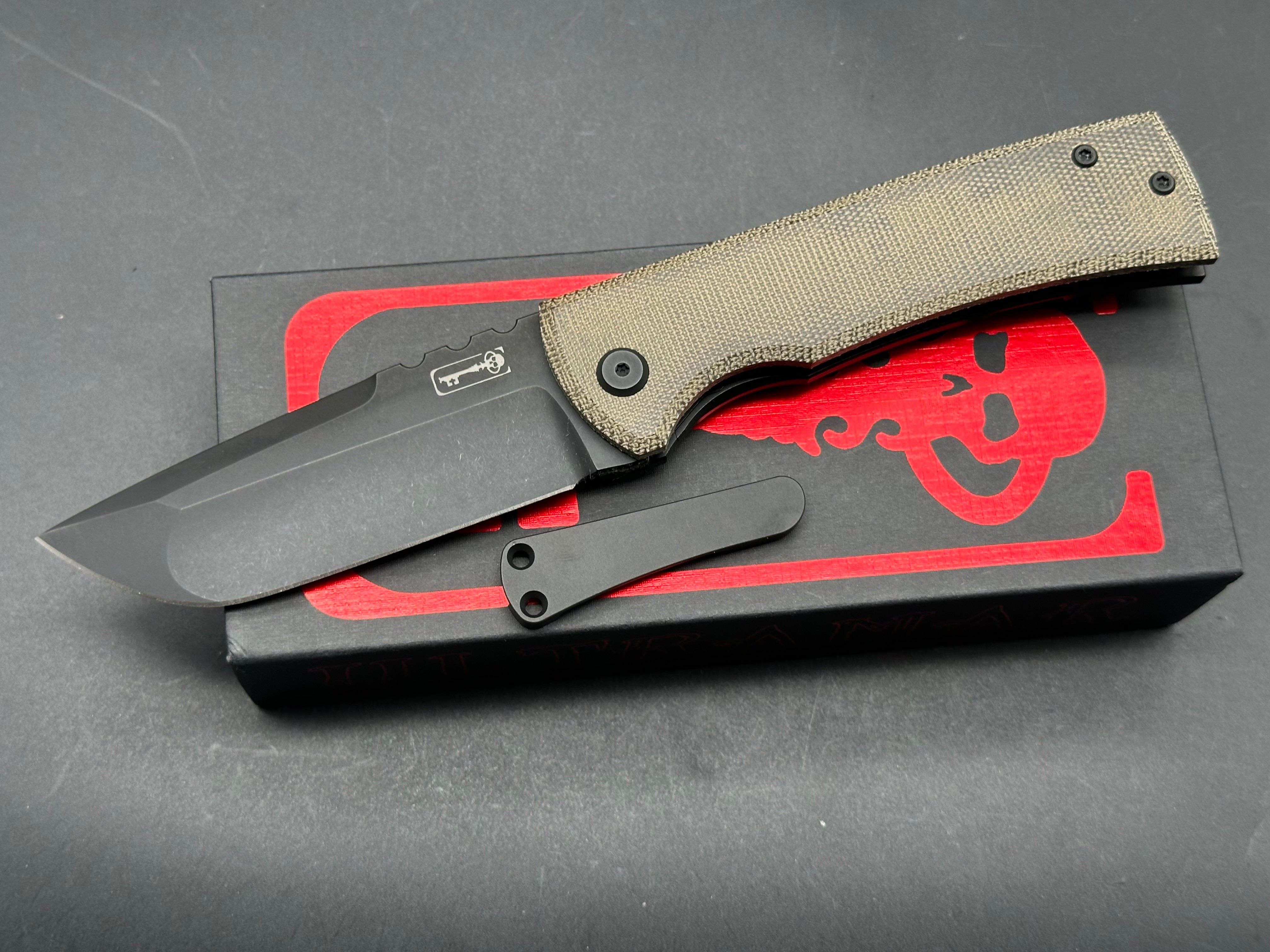 Chaves Redencion 229 Kickstop Drop Point Knife Green Micarta (3.63" Black)