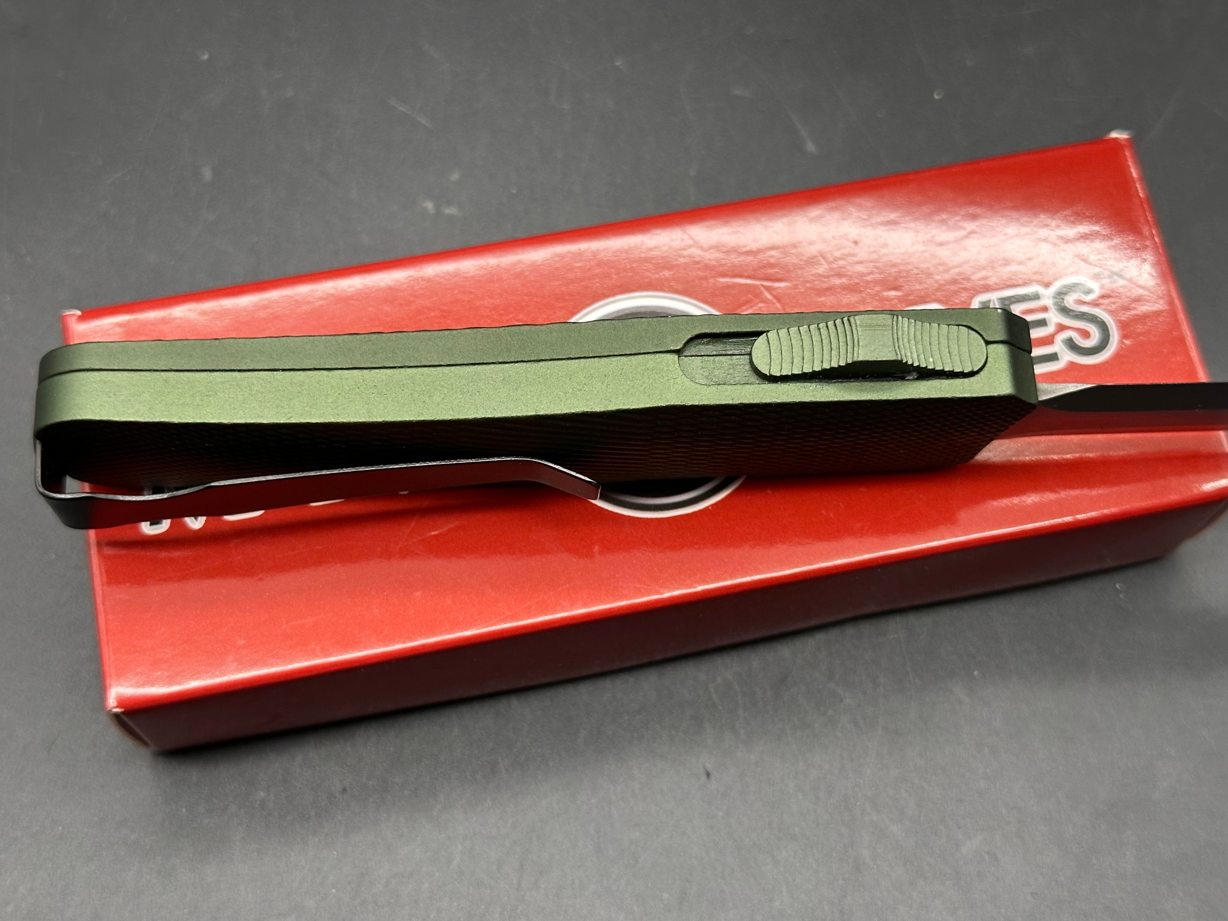Mantis 817 AUTO OTF Knife 3.25" 440C Satin Plain Double Edge Dagger Blade, OD Green Milled Aluminum Handles