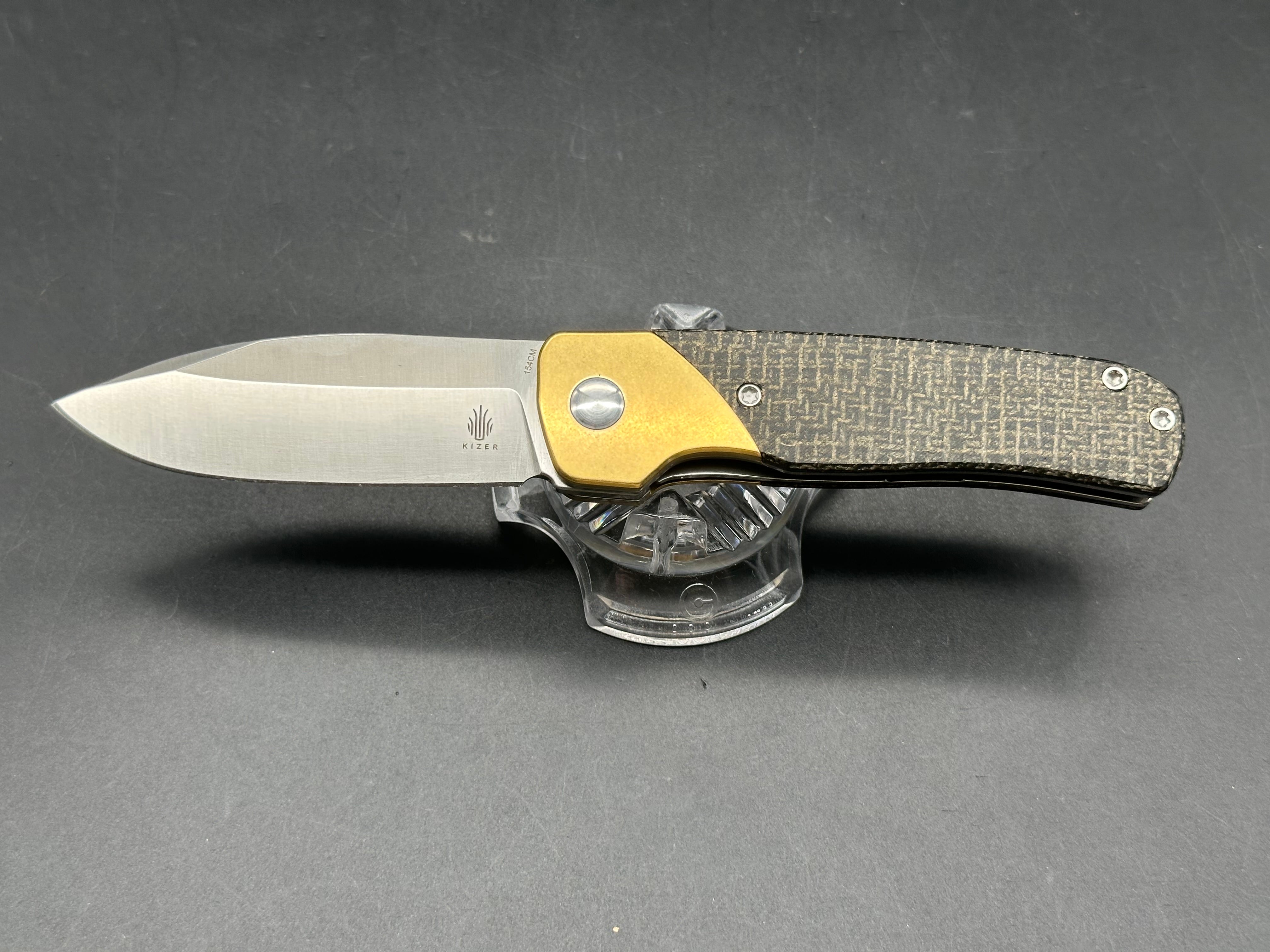 Kizer Gavel Micarta/Brass 154CM