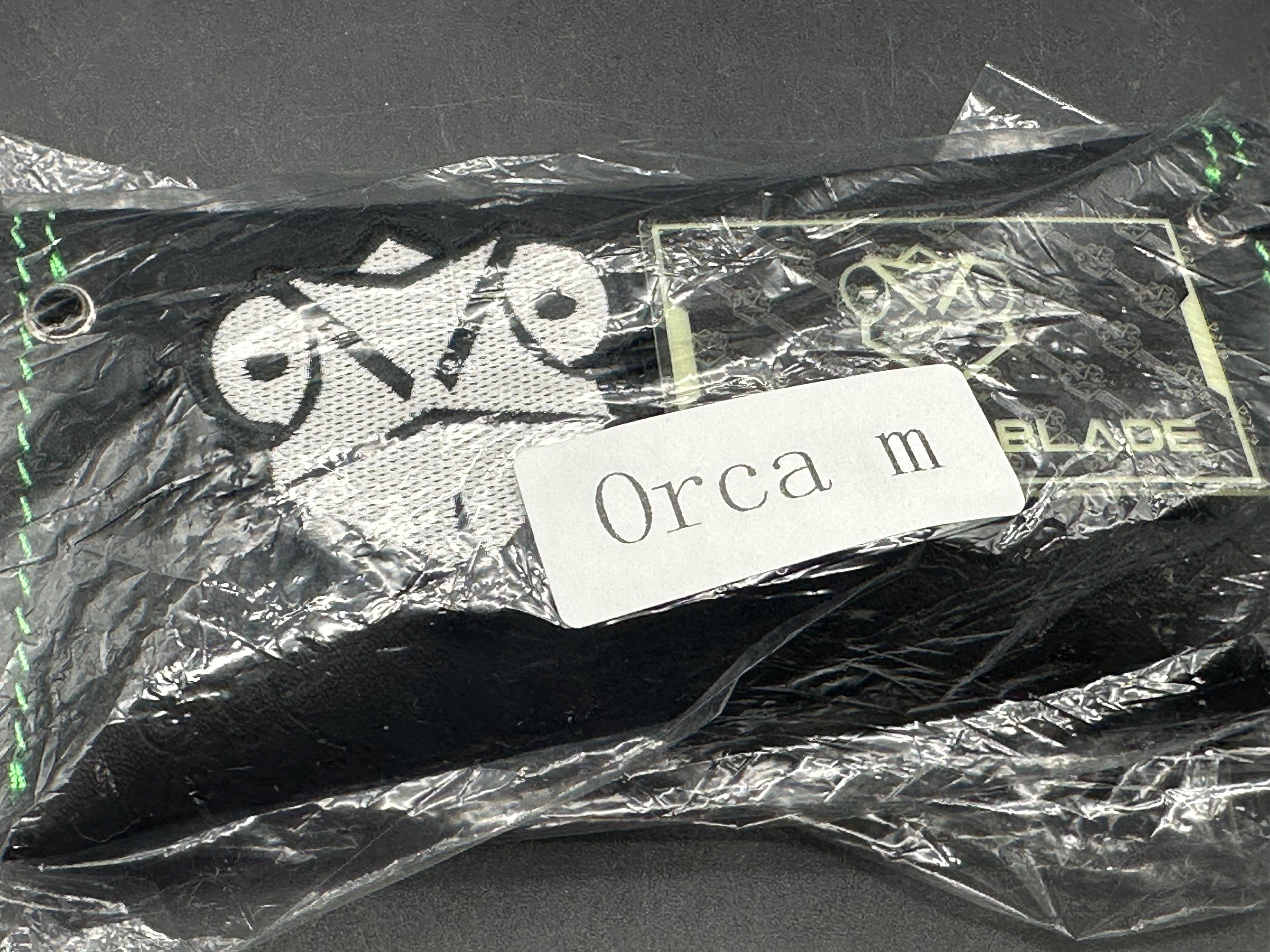Poikilo Orca - Midtech Zircuti clip and spacer stonewashed mirror M390 blade