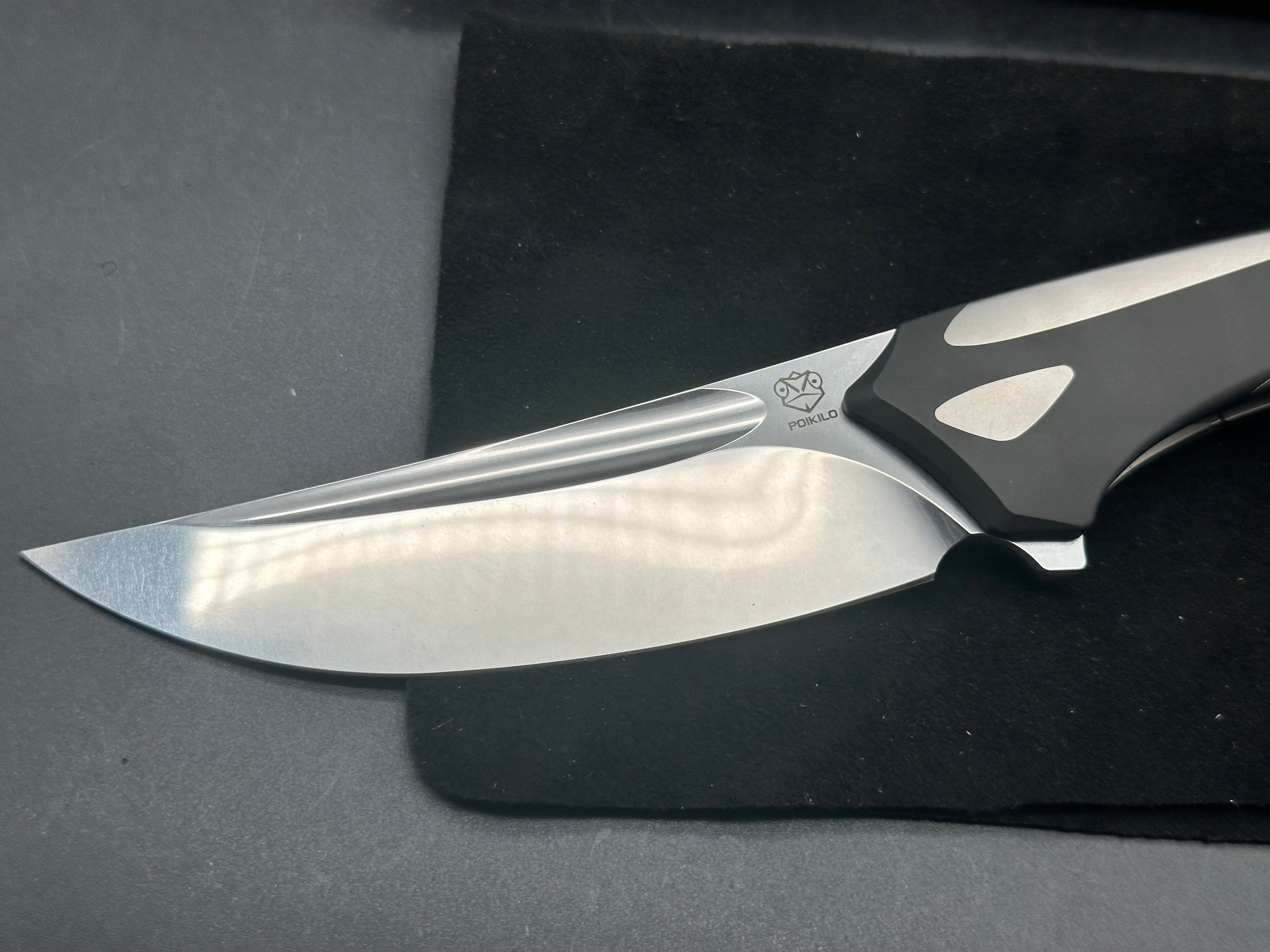 Poikilo Orca - Midtech Zircuti clip and spacer stonewashed mirror M390 blade