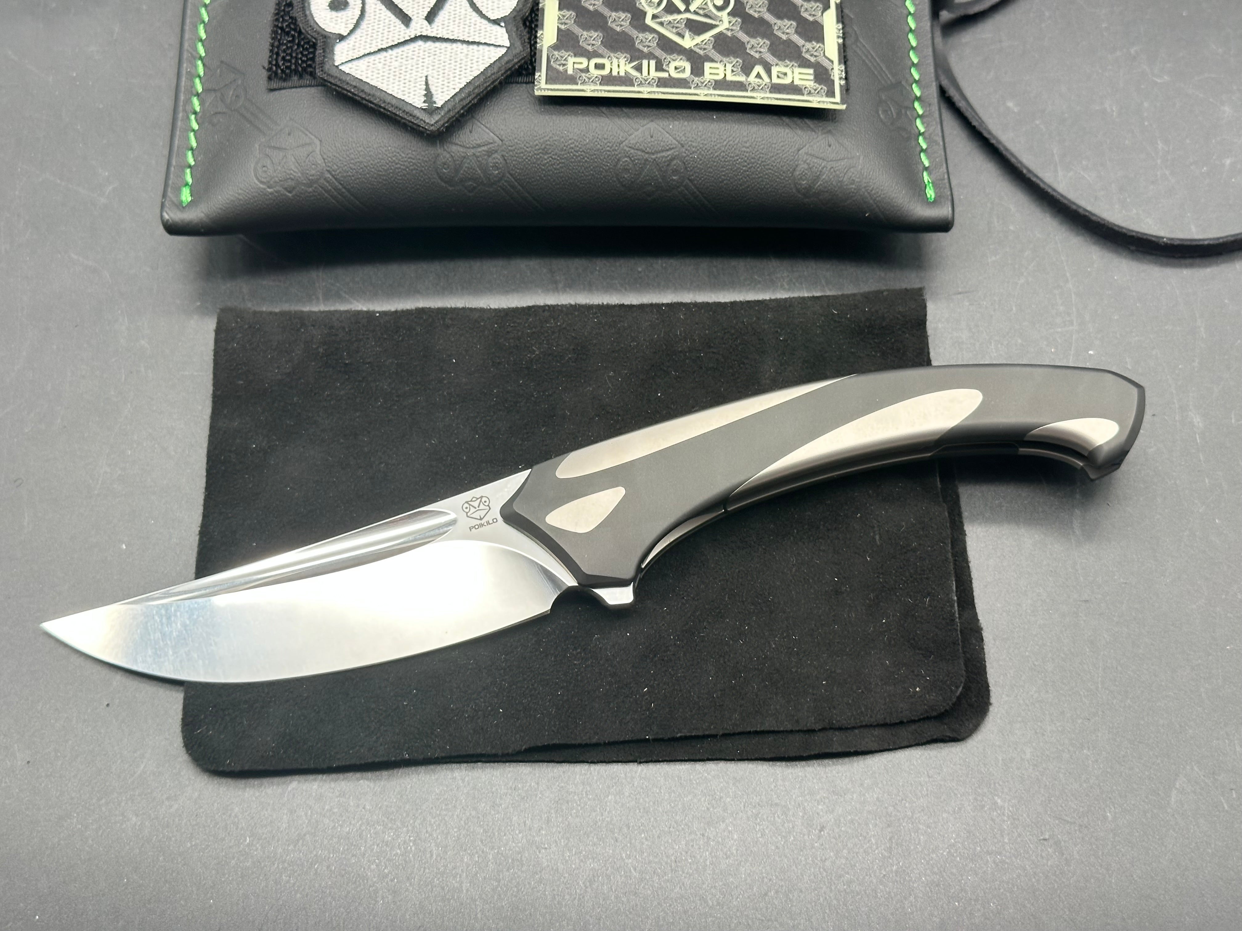 Poikilo Orca - Midtech Zircuti clip and spacer stonewashed mirror M390 blade