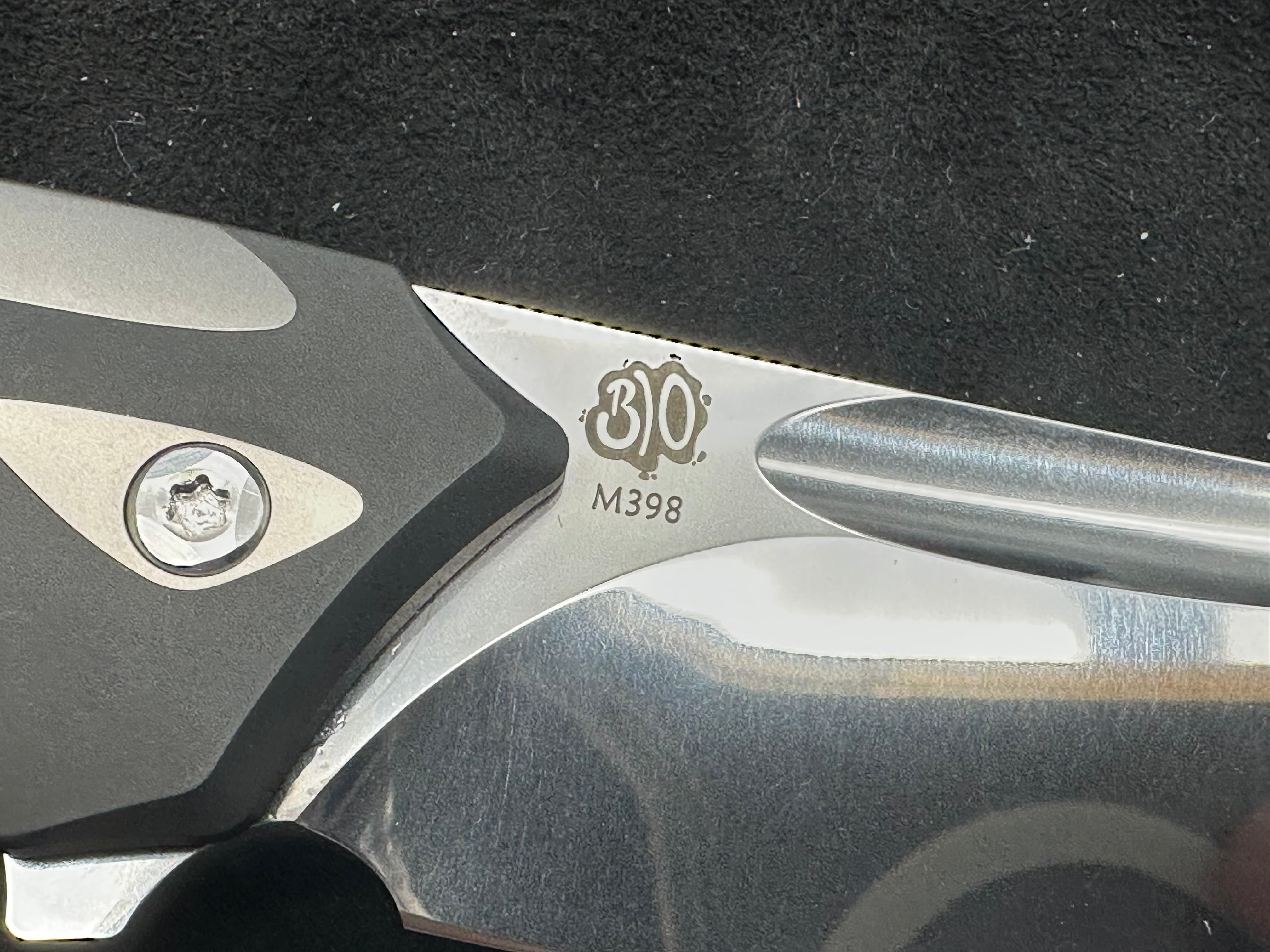Poikilo Orca - Midtech Zircuti clip and spacer stonewashed mirror M390 blade