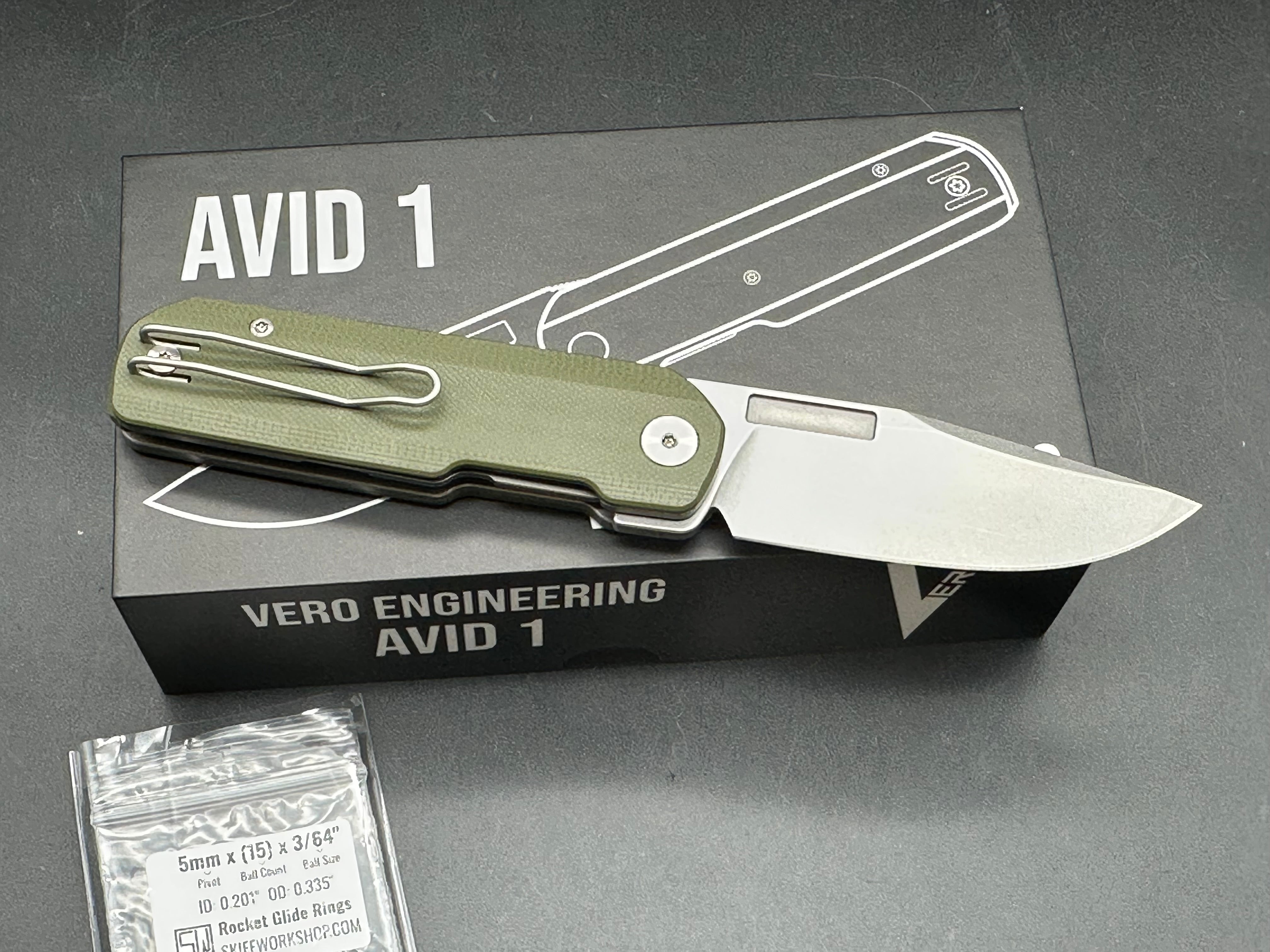 Vero Engineering Avid 1 - DLT Exclusive #520 3.25" CPM S45VN Stonewash Blade with OD Green G10 Scales