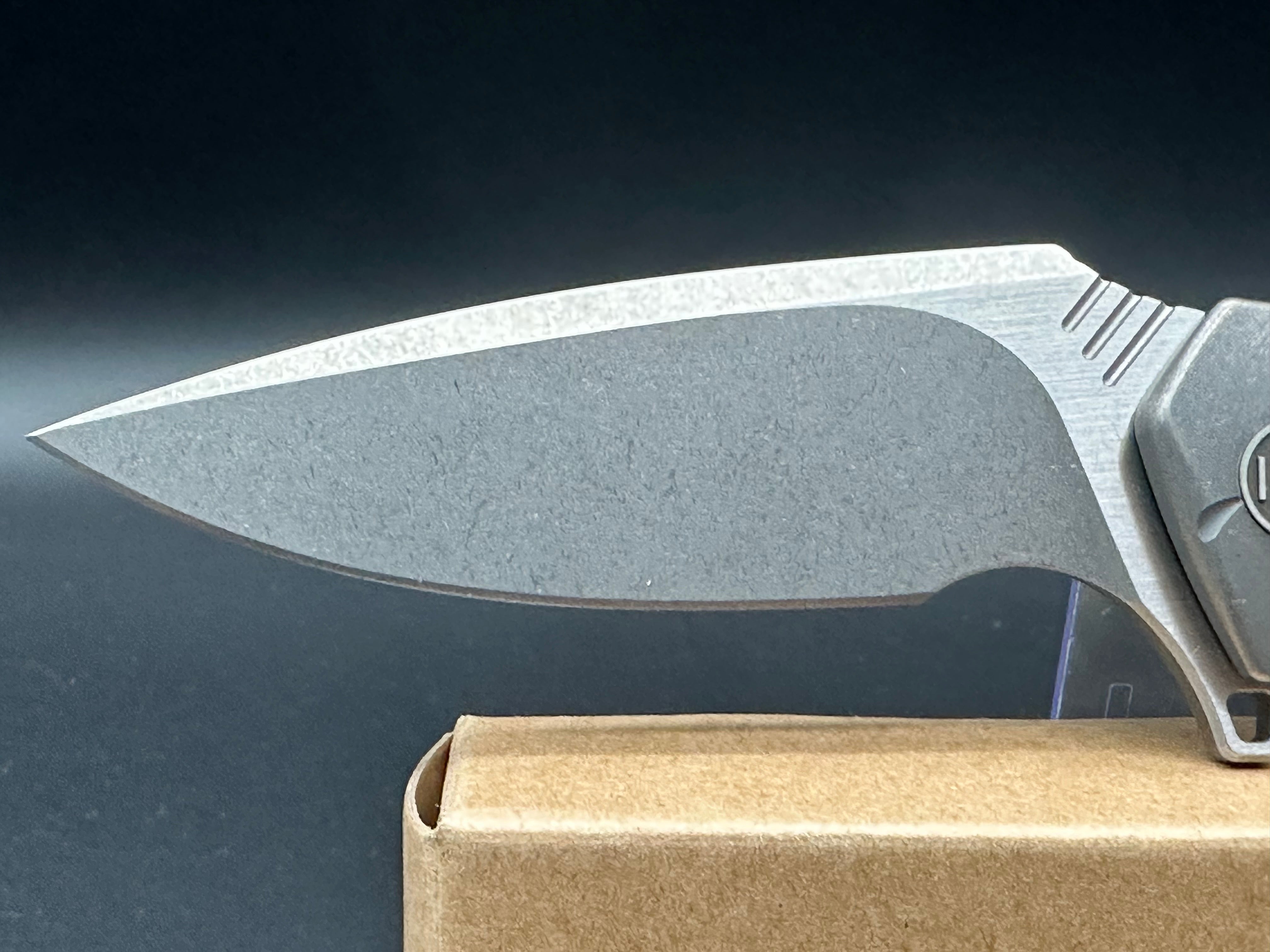 WE 707B Grey Ti handle with cf Inlay
