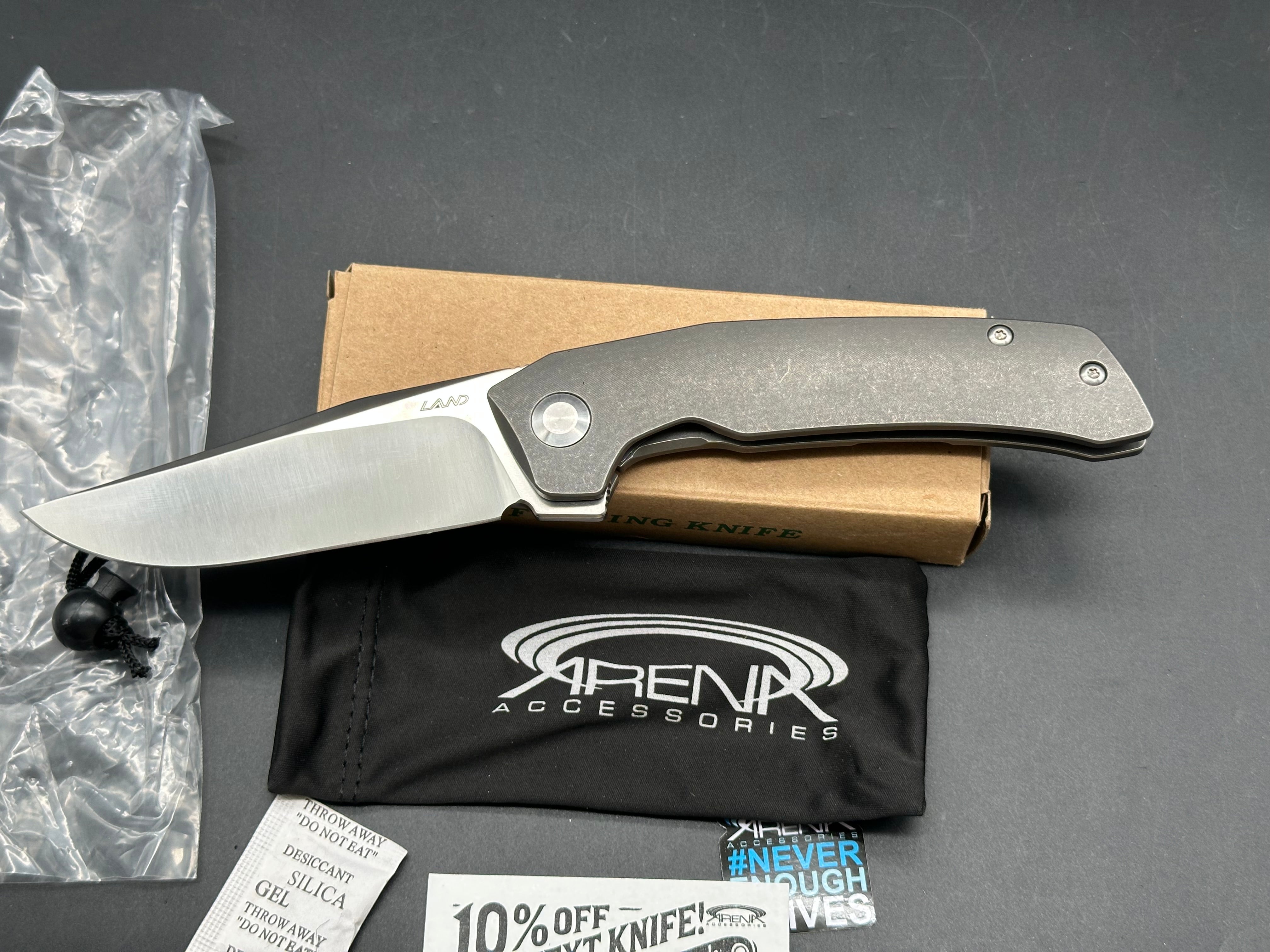 Land 140 titanium frame lock flipper w/VG10 blade