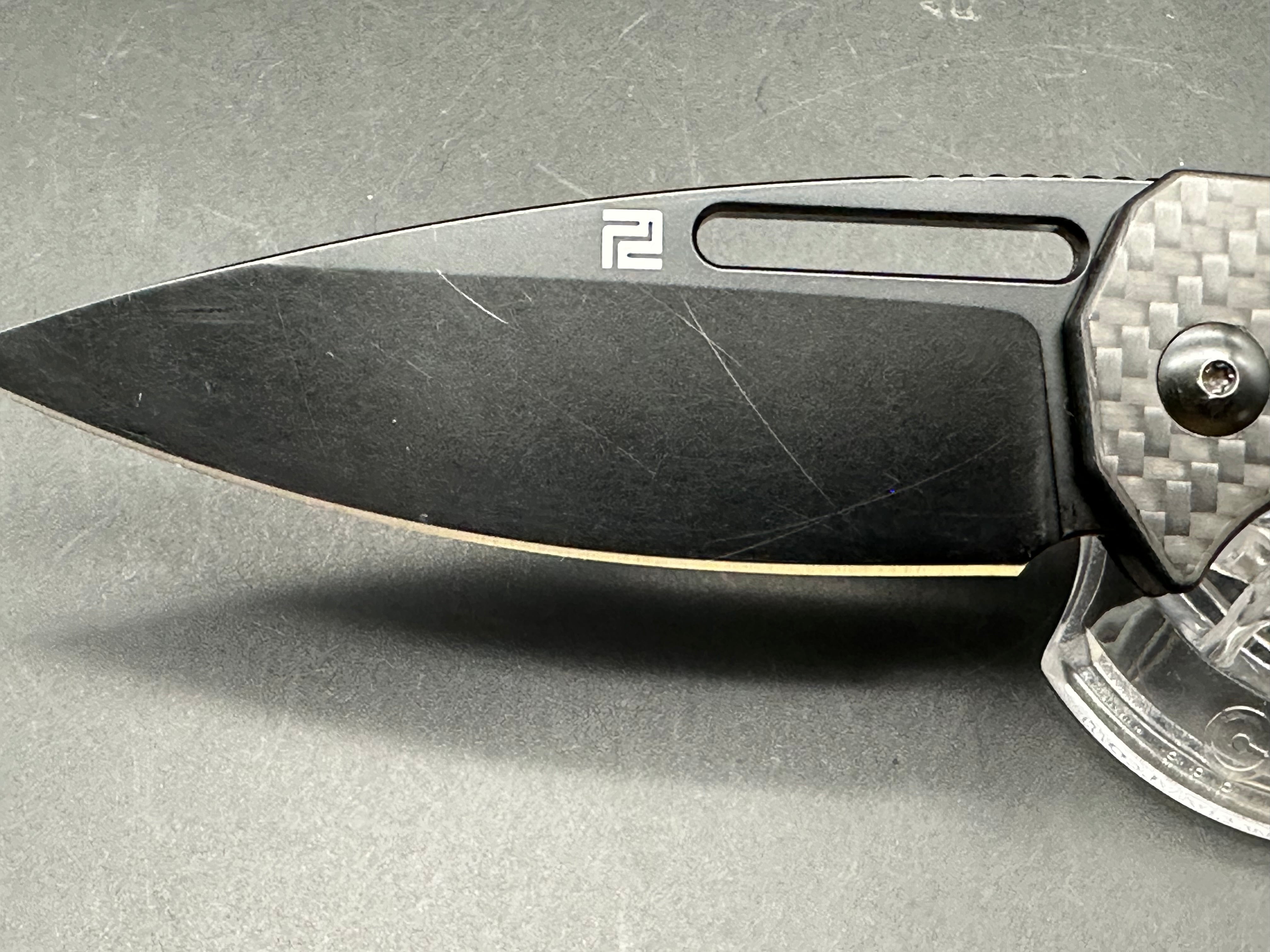 ARTISAN CUTLERY ARION AR-RPM9 BLADE CARBON FIBER HANDLE