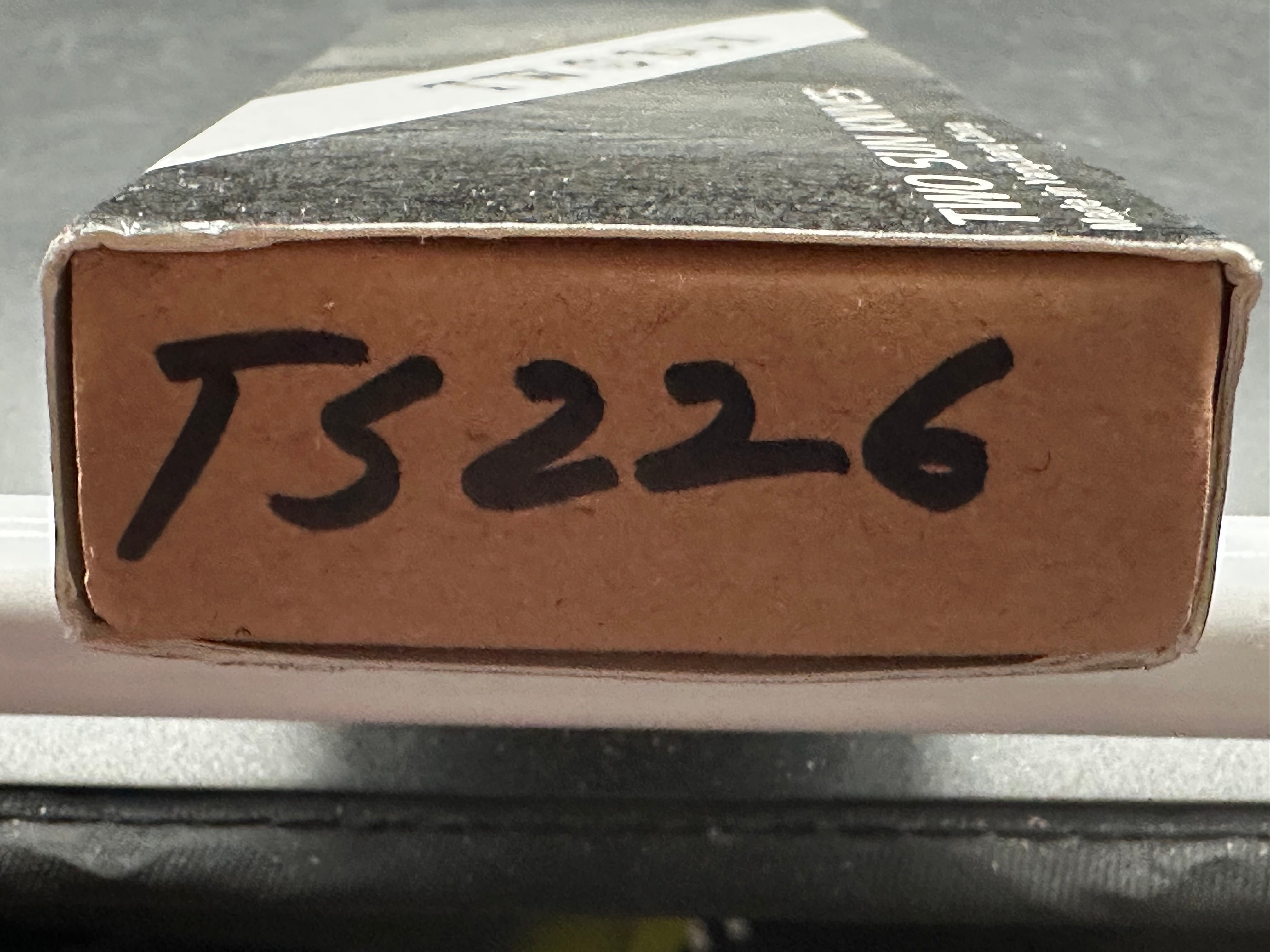 TWOSUN FOLDING KNIFE BLACK TITANIUM/CARBON FIBER HANDLE PLAIN EDGE D2 TS226