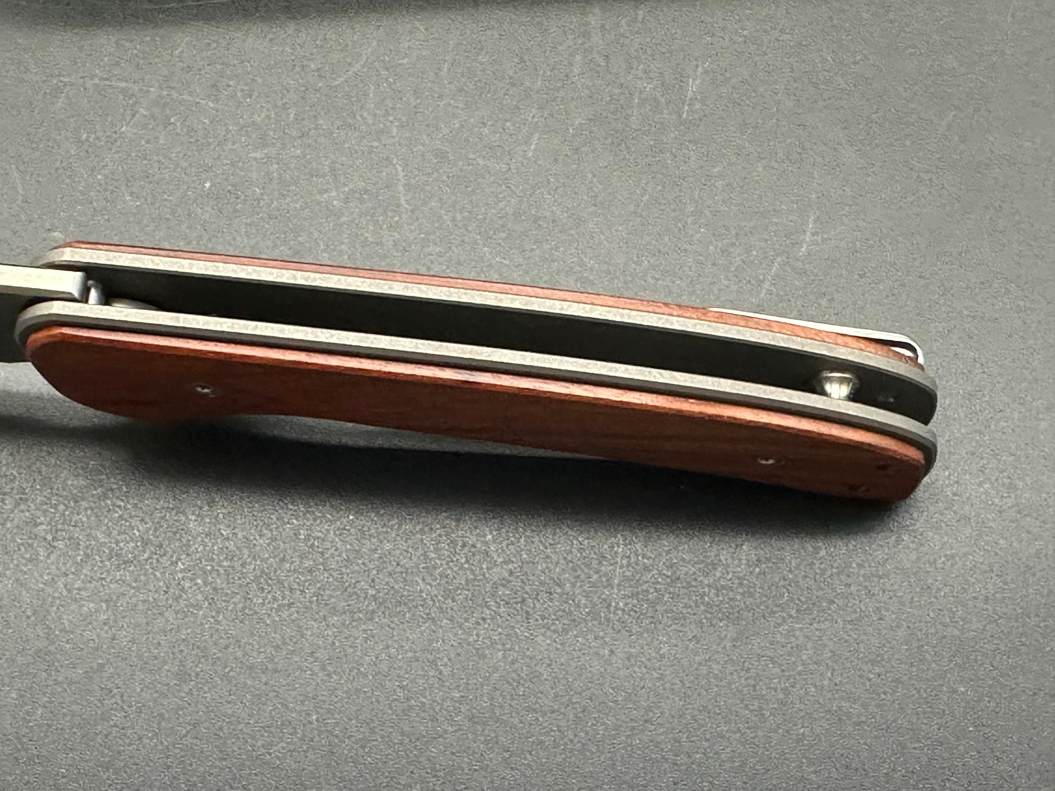 Drop Ferrum Forge - Gent/Gray Ti Frame + Rosewood Overlays