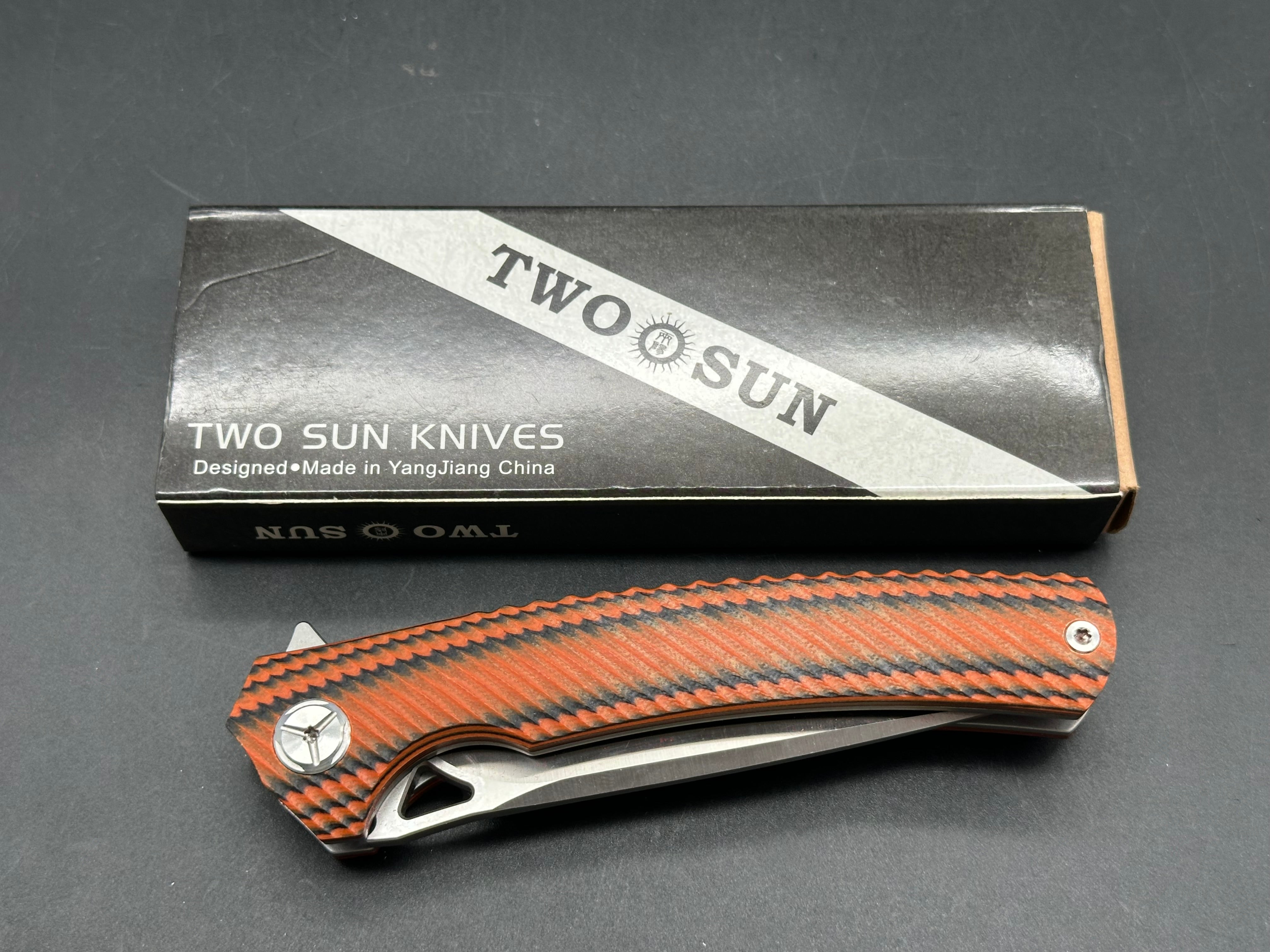 TWOSUN FOLDING KNIFE BLACK/ORANGE G10 HANDLE D2 PLAIN EDGE TS81-OR