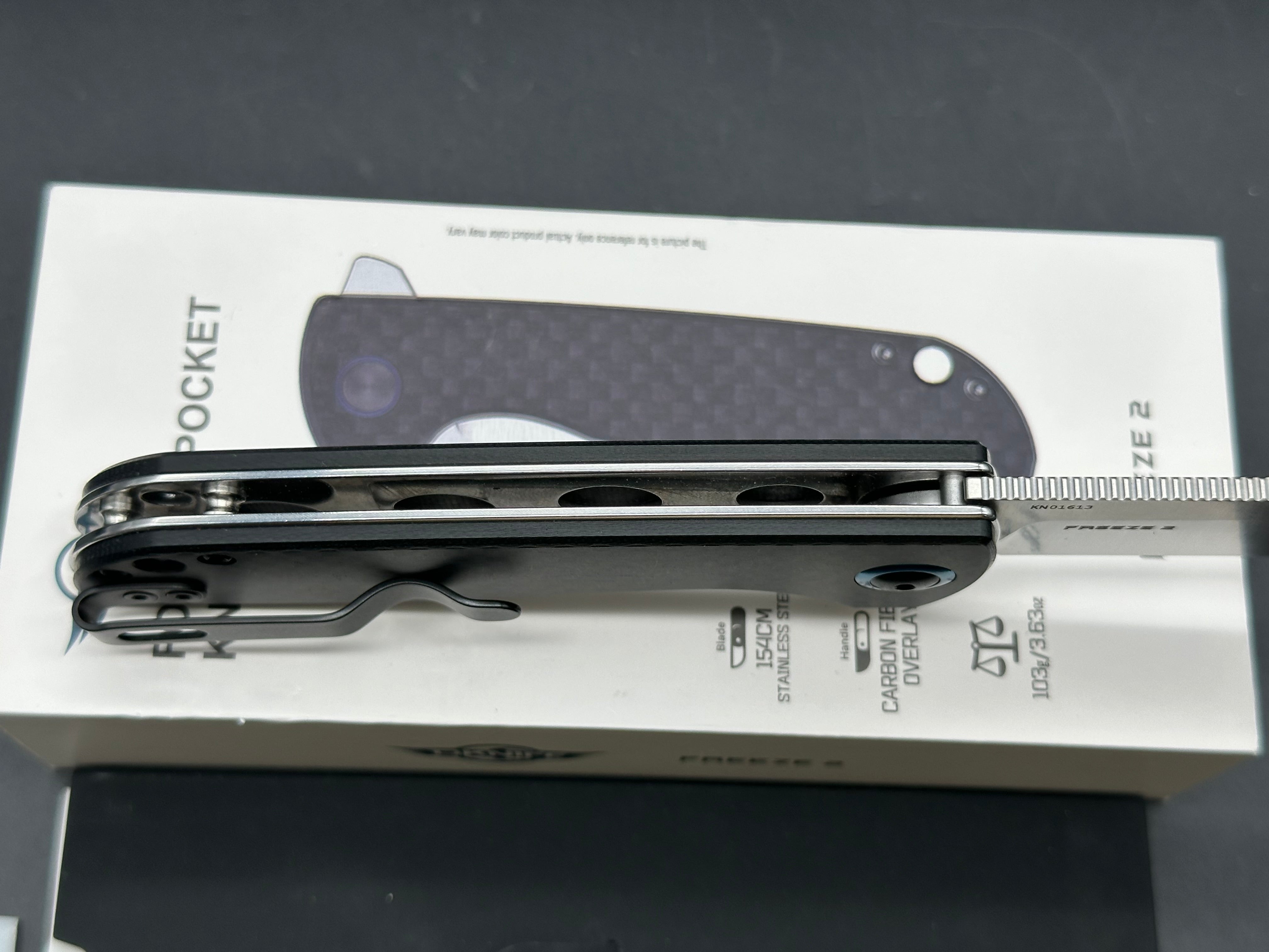 Olight Oknife Freeze 2 Liner Lock Knife Carbon Fiber (3.5" Satin)
