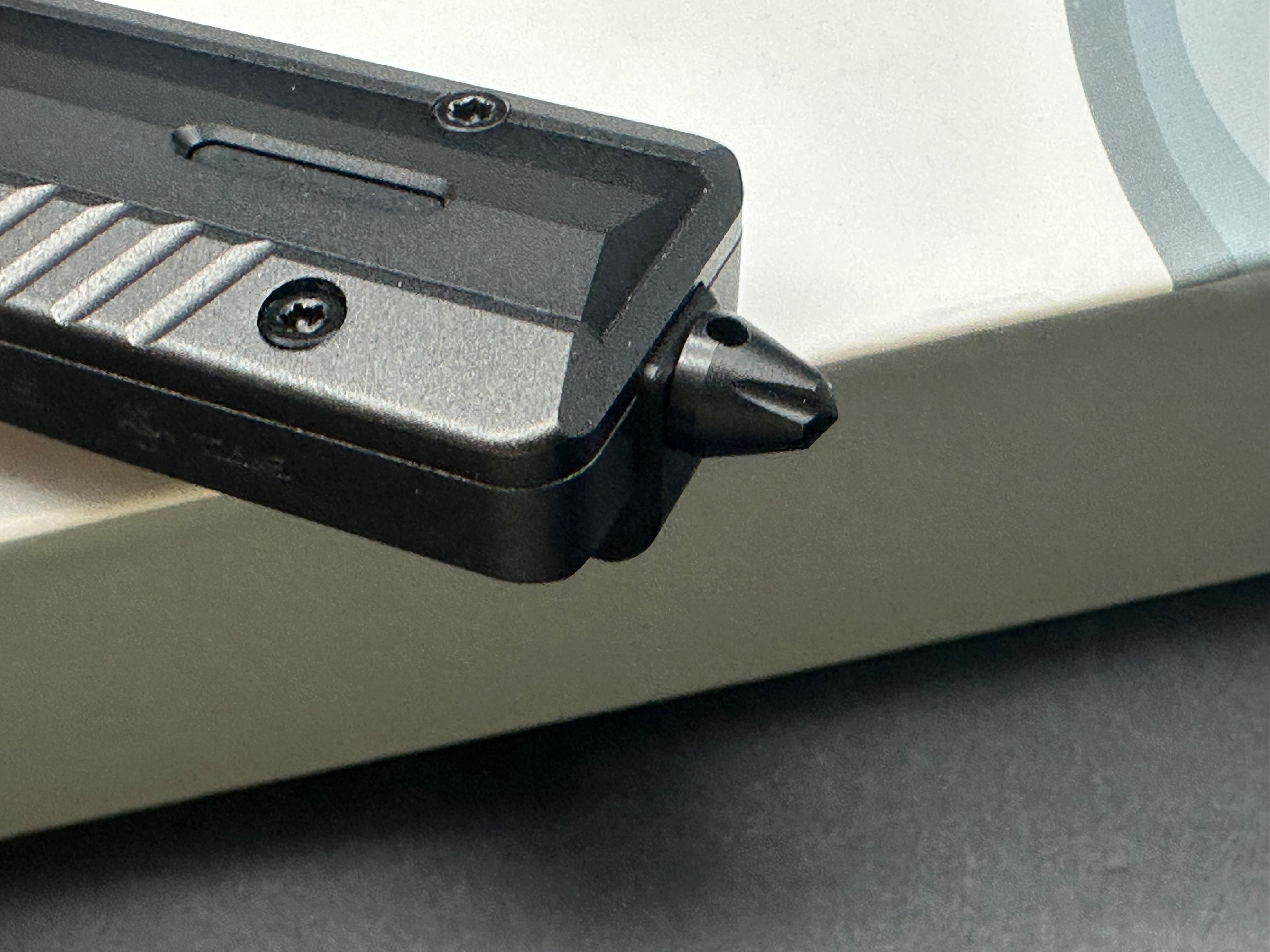 Maxace Medusa OTF Single Edge-Hellhound M390 Blade