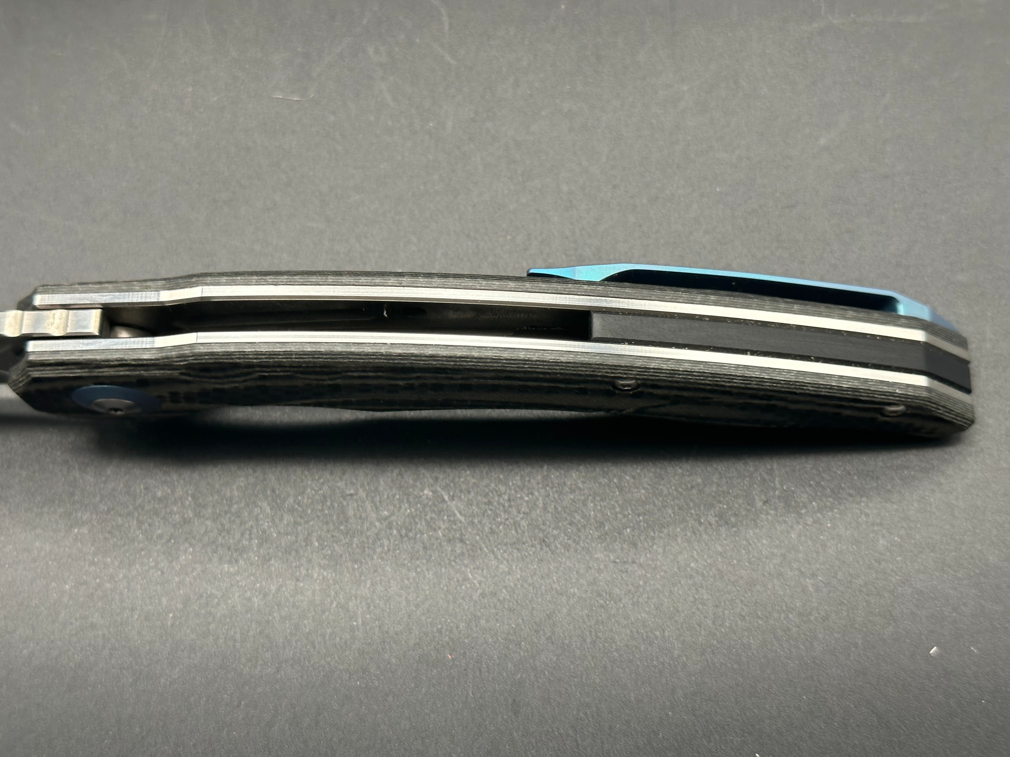 BESTECH FANGA INTERLAYER WITH CARBON FIBER AND BEIGE G10 HANDLE