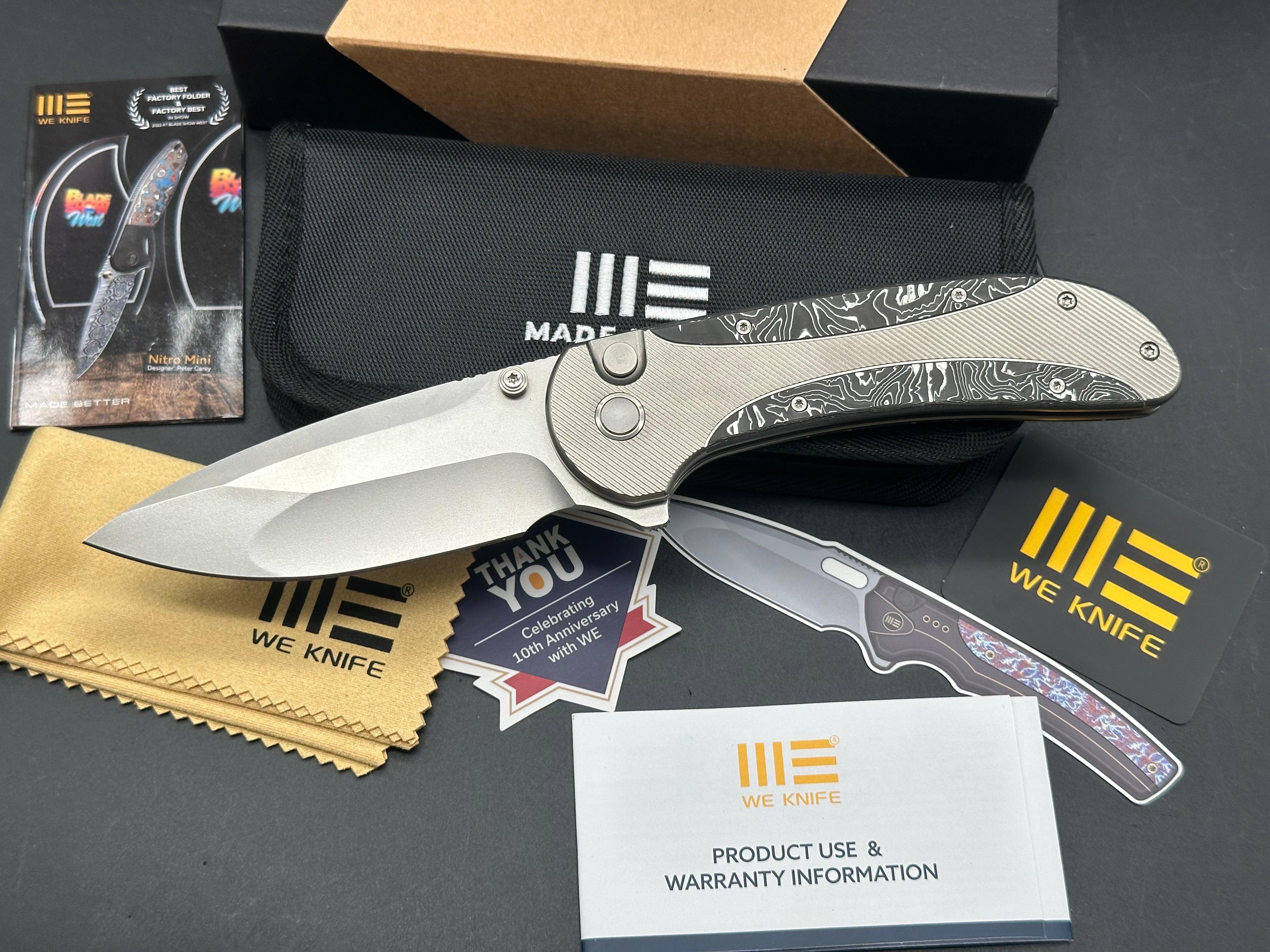 WE ZIZZIT FOLDING KNIFE BLACK/WHITE TITANIUM/ALUMINUM FOIL CARBON FIBER HANDLE 20CV
