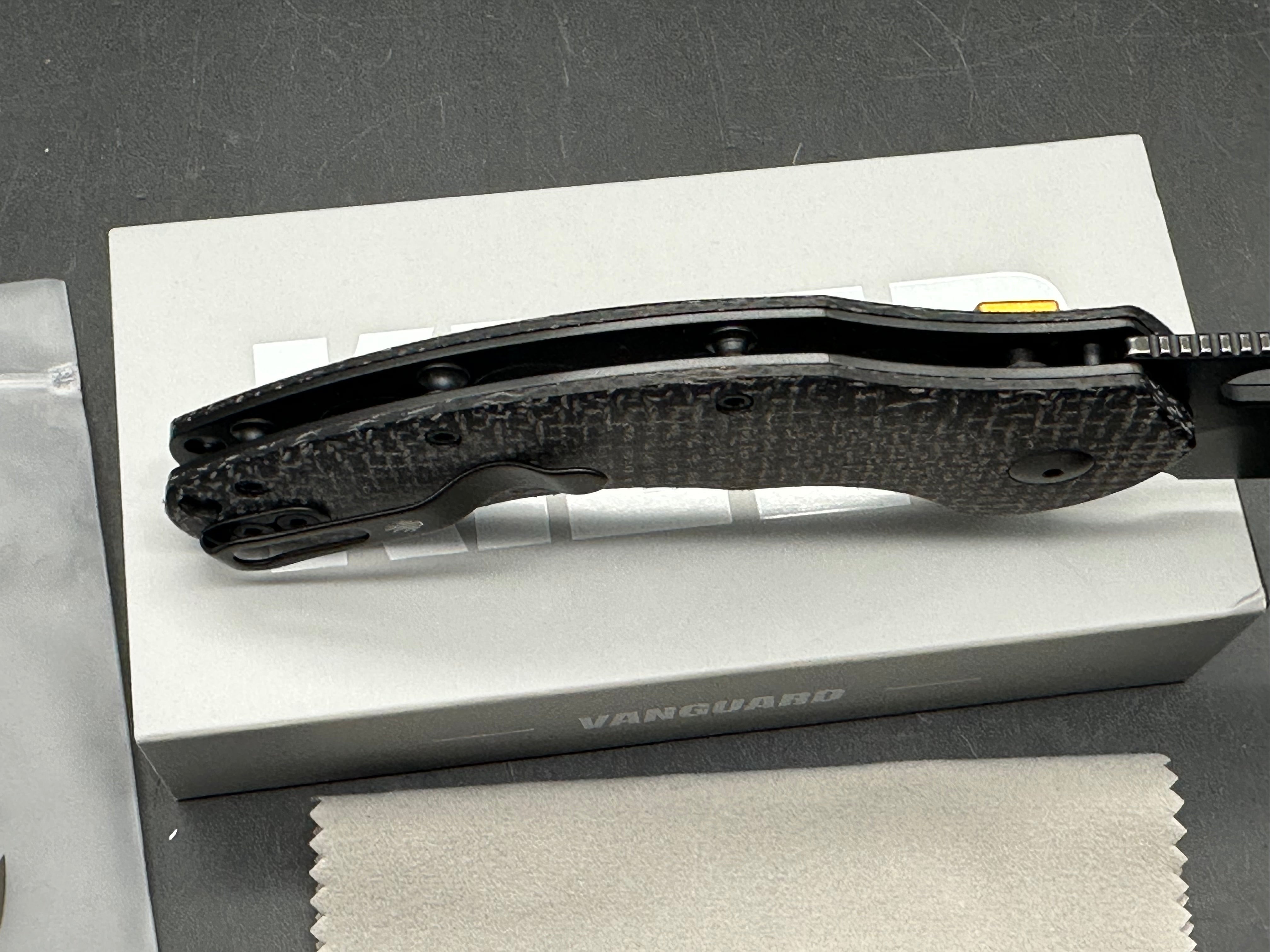 KIZER ROACH XL BLACK MICARTA HANDLE 14C28N DROP POINT PLAIN EDGE
