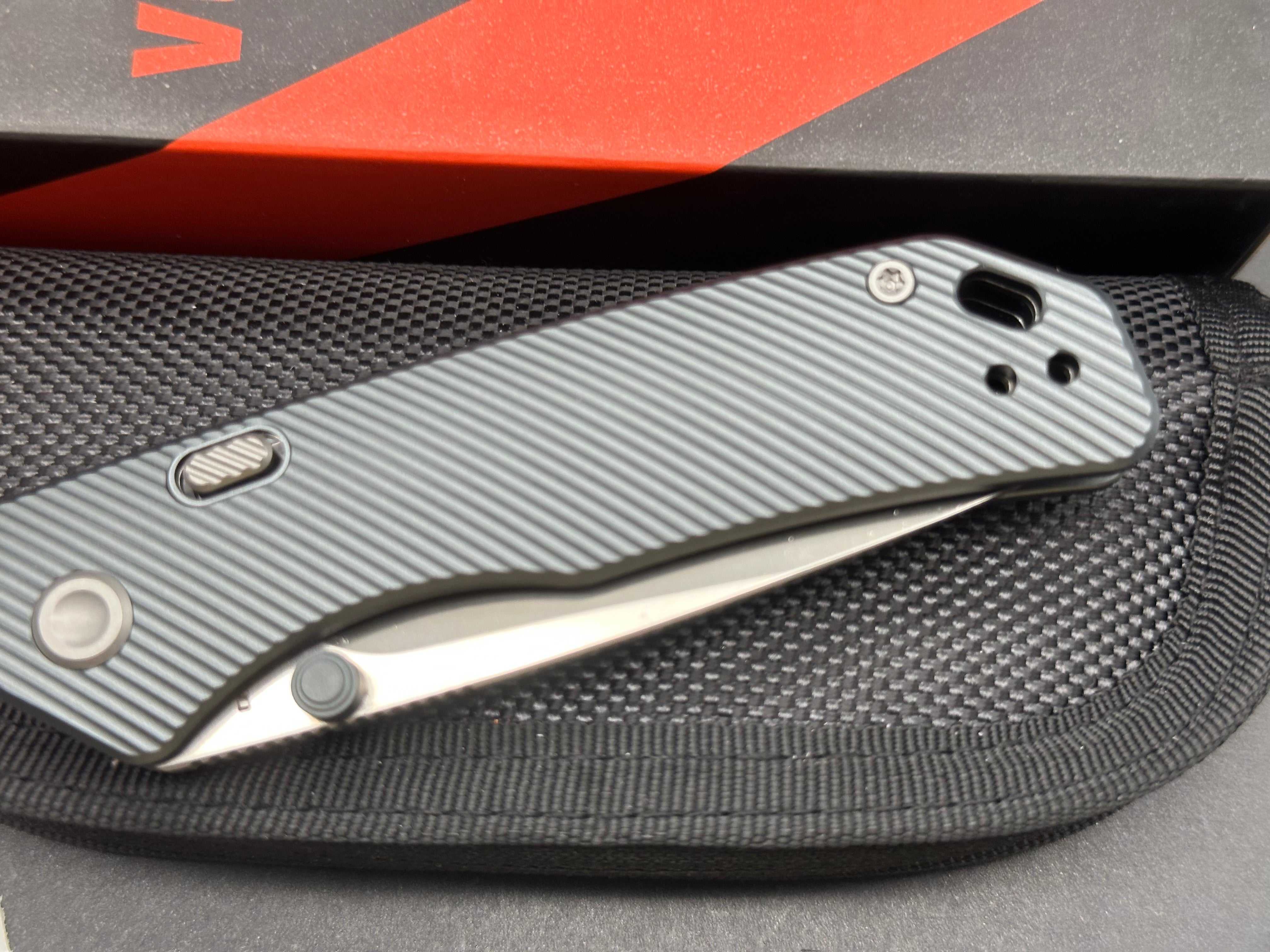 Vosteed Marten Top Liner Lock (NEW) 2.98 154CM Satin Blade with Gray Aluminum Scales
