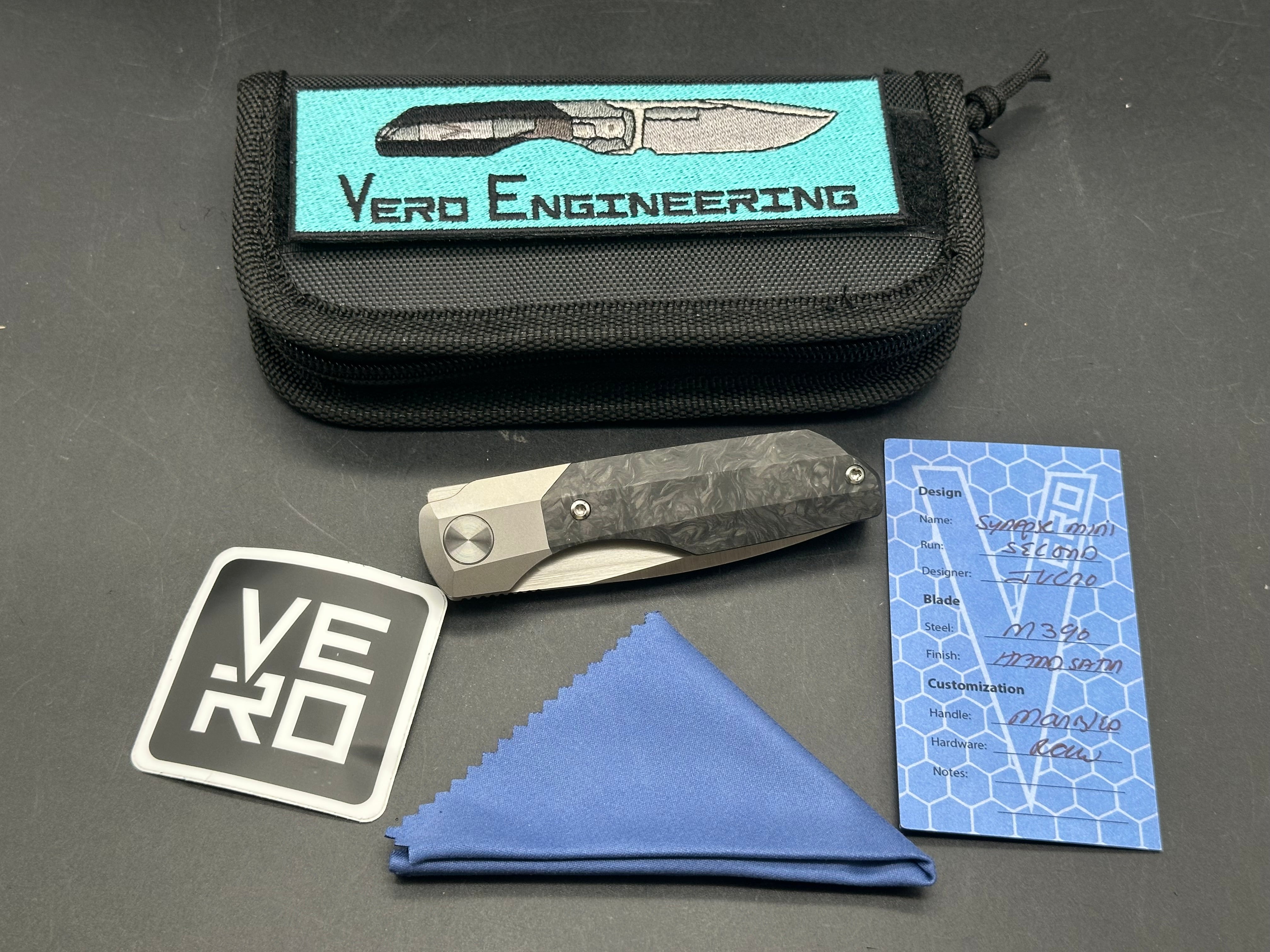 VERO Synapse Mini 2.87" M390 Hand Satin Blade with Titanium and Marbled Carbon Fiber Scales (#812)