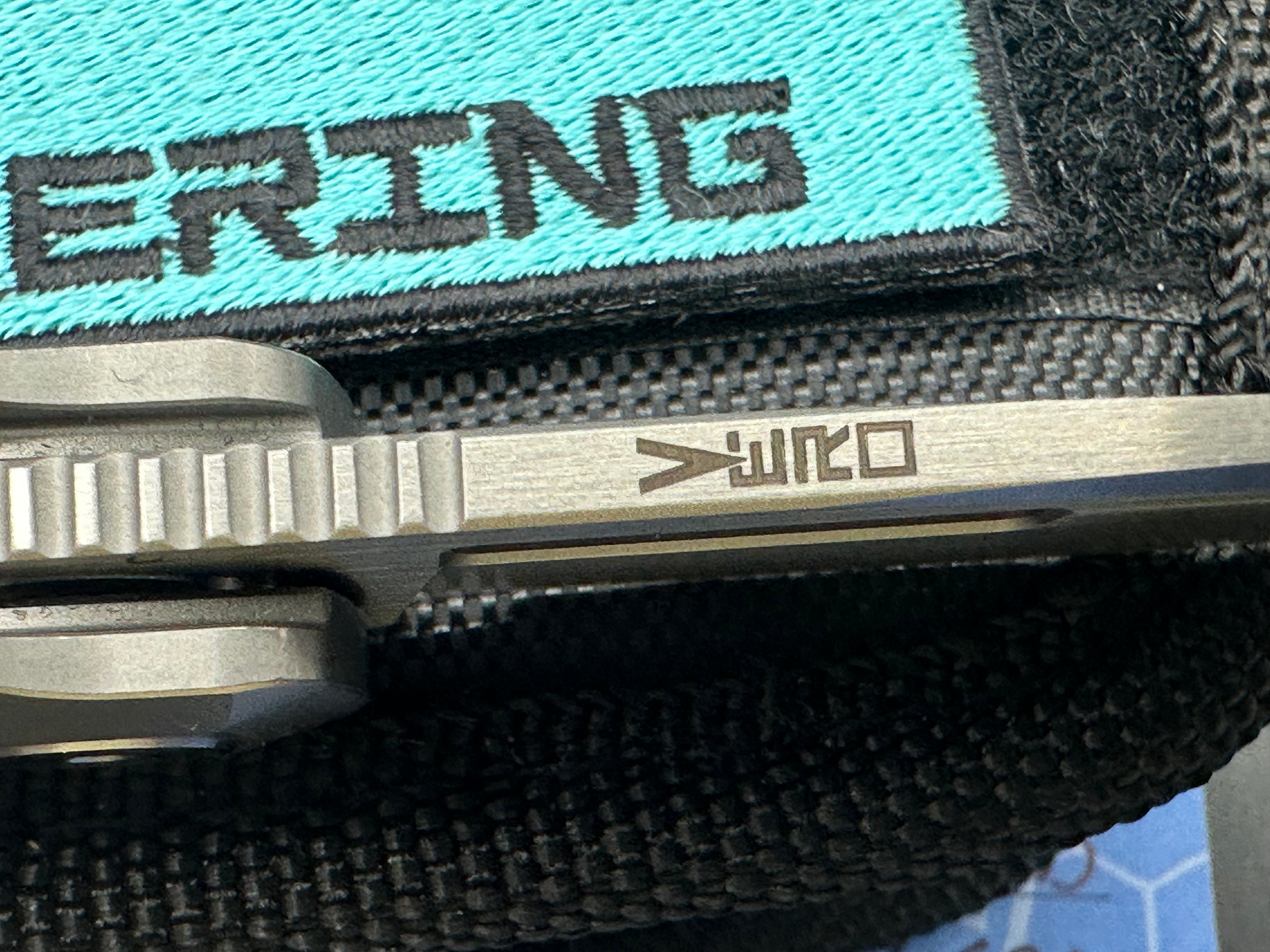 VERO Synapse Mini 2.87" M390 Hand Satin Blade with Titanium and Marbled Carbon Fiber Scales (#812)