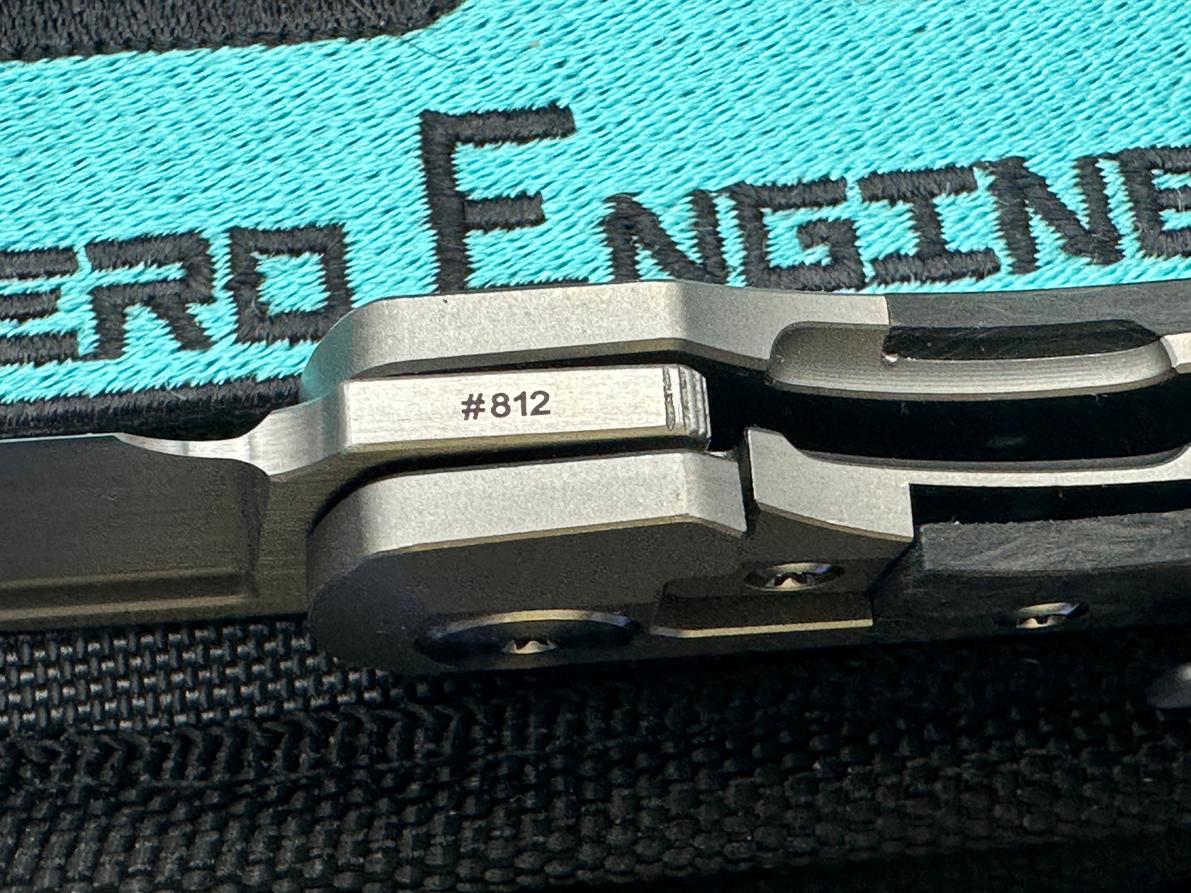 VERO Synapse Mini 2.87" M390 Hand Satin Blade with Titanium and Marbled Carbon Fiber Scales (#812)