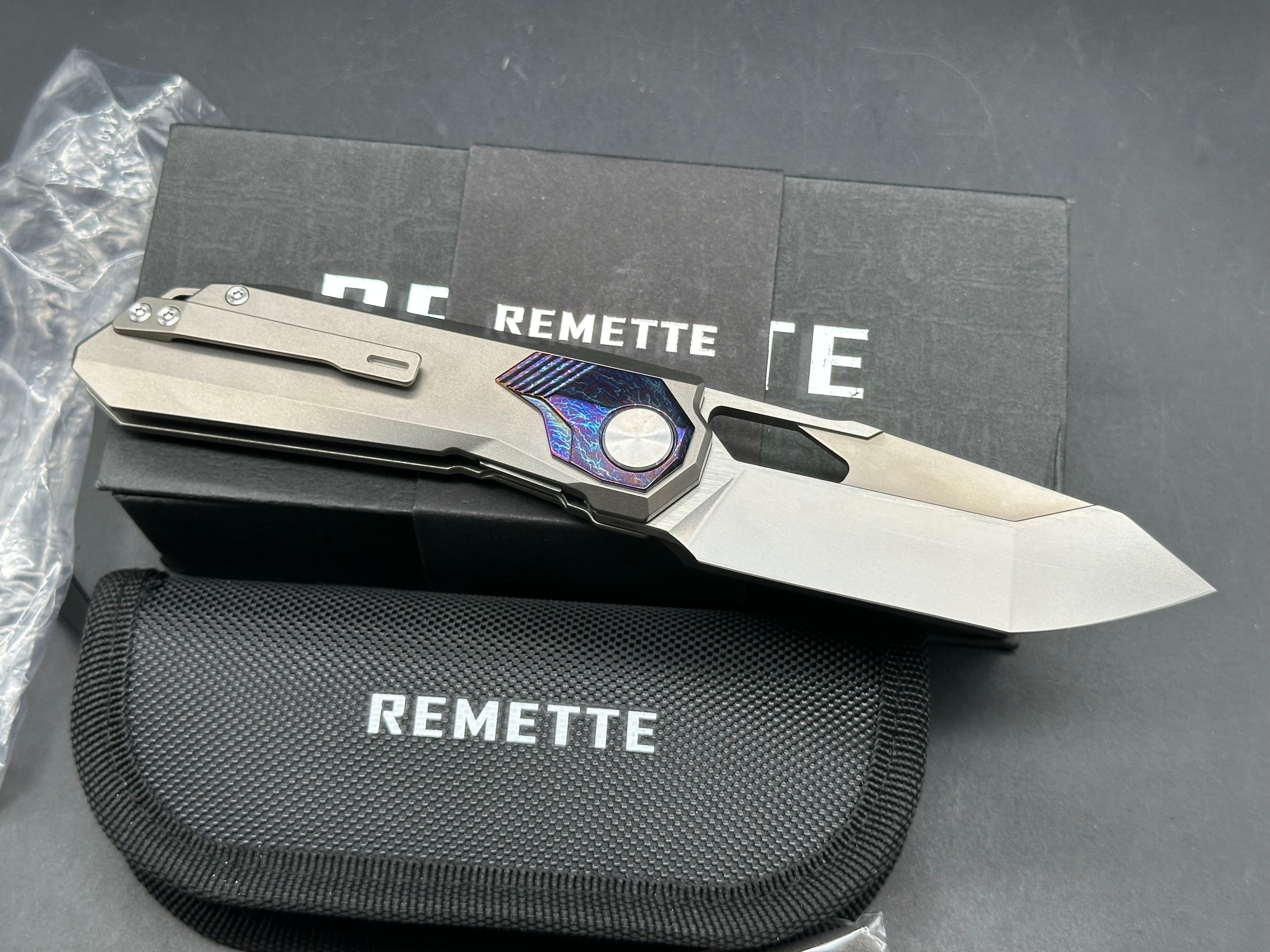 REMETTE RT-Peregrine Falcon Titanium M390 Knife Innovative Button Lock