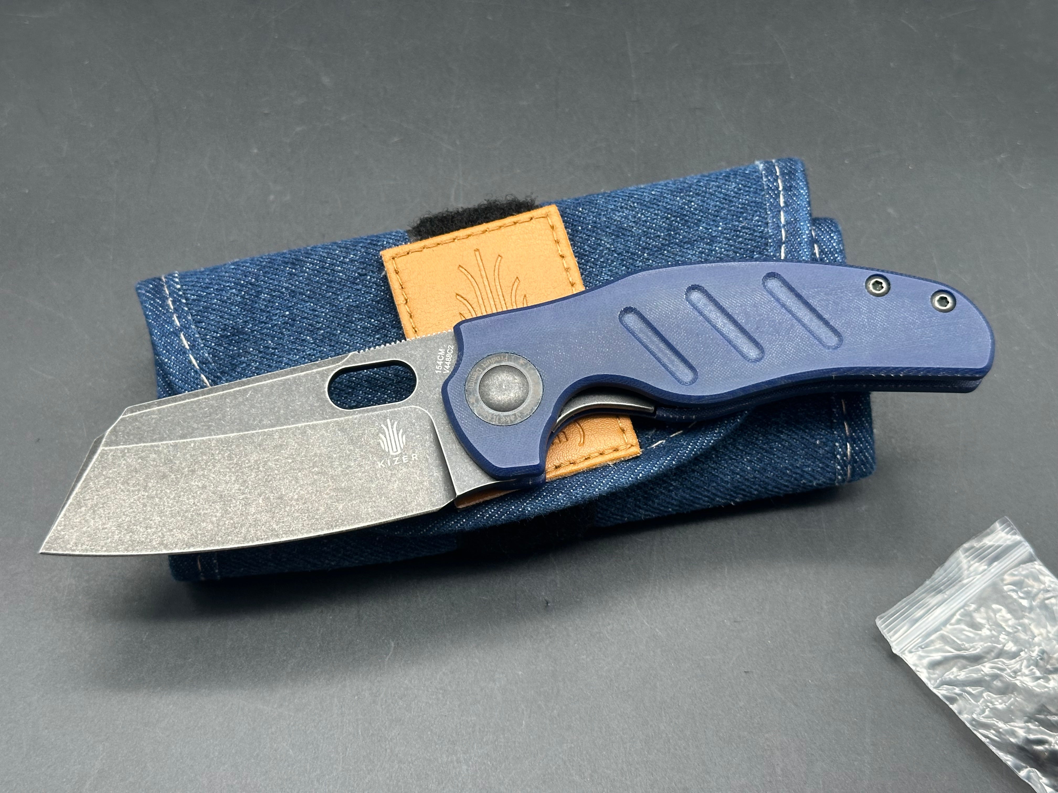 Kizer sheepdog blue micarta