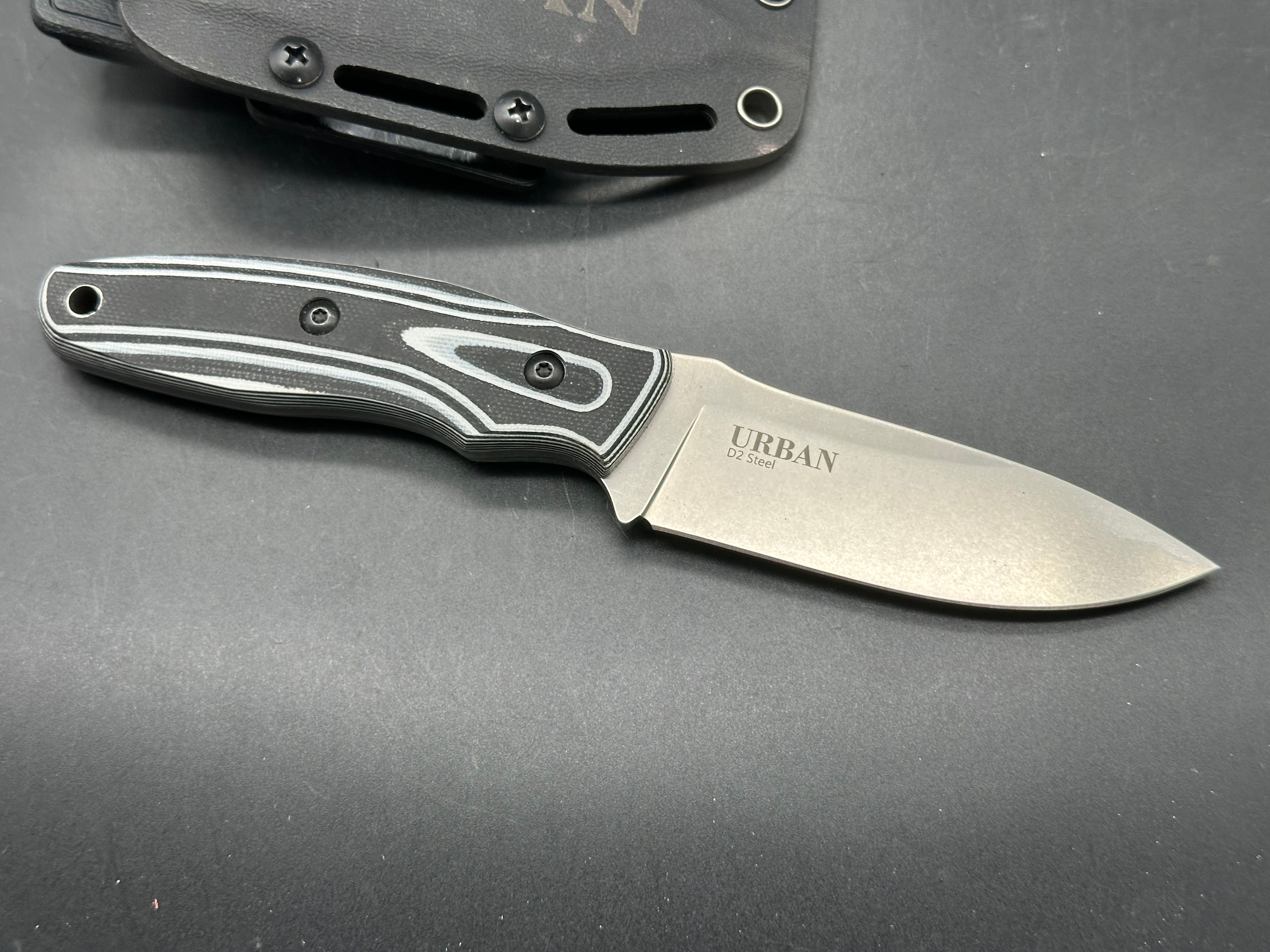 KIZLAR SUPREME URBAN FIXED BLADE D2 STEEL WITH SHEATH LAYERD GIO SCALES 3.75 INCH BLADE