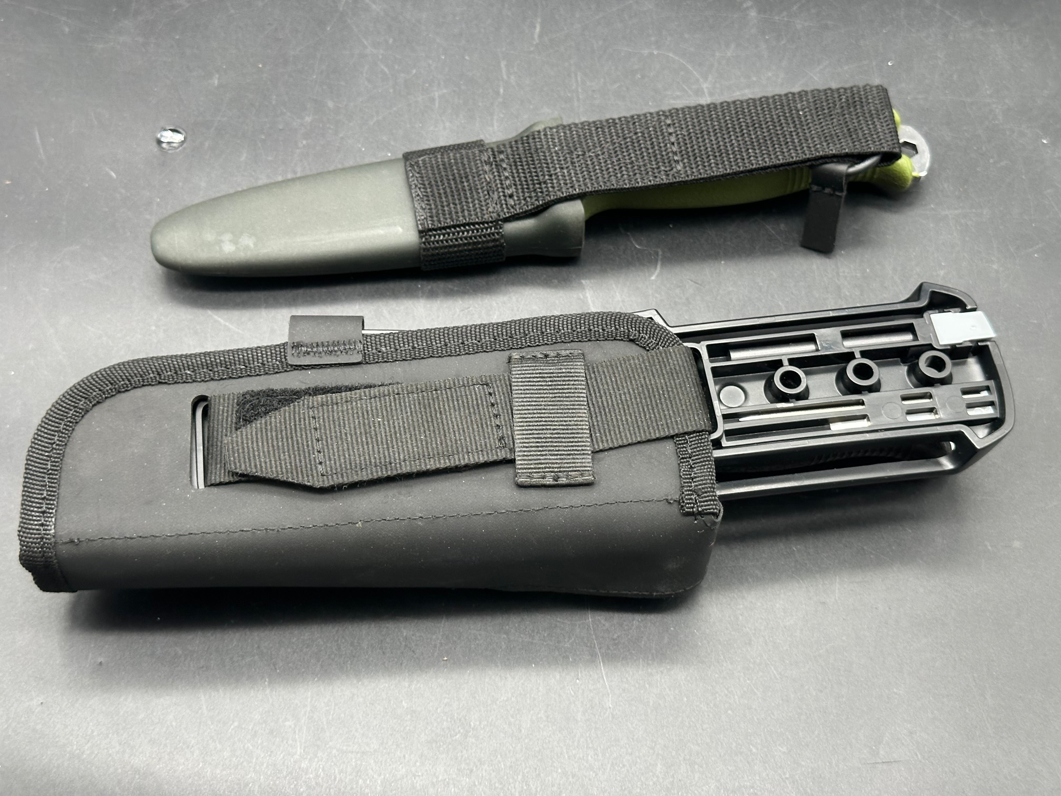 Victornox Ventures fixed blade knives (both knives are shown)