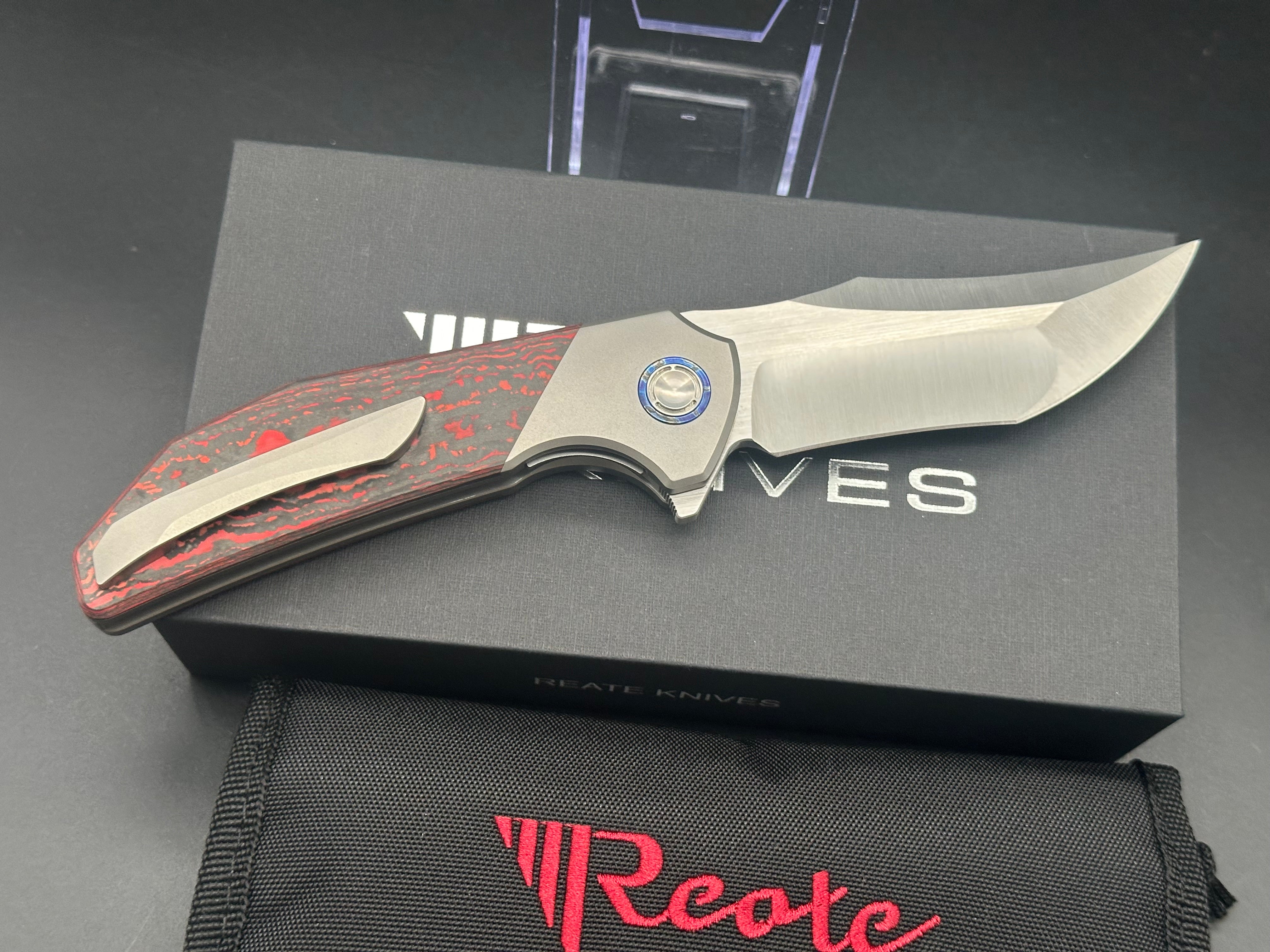 REATE KNIVES TIGER LAVA FLOW FAT CARBON FIBER HANDLE M390 PLAIN EDGE BELT SATIN