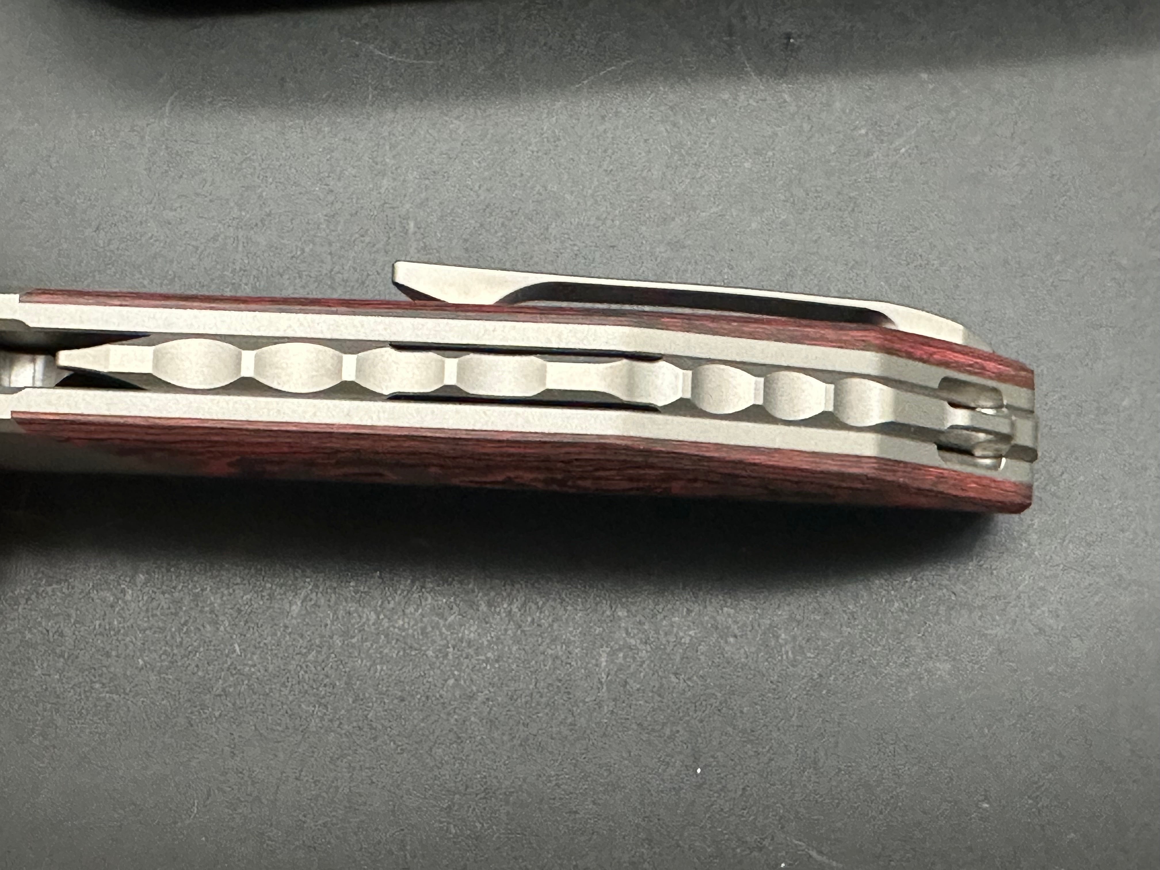 REATE KNIVES TIGER LAVA FLOW FAT CARBON FIBER HANDLE M390 PLAIN EDGE BELT SATIN