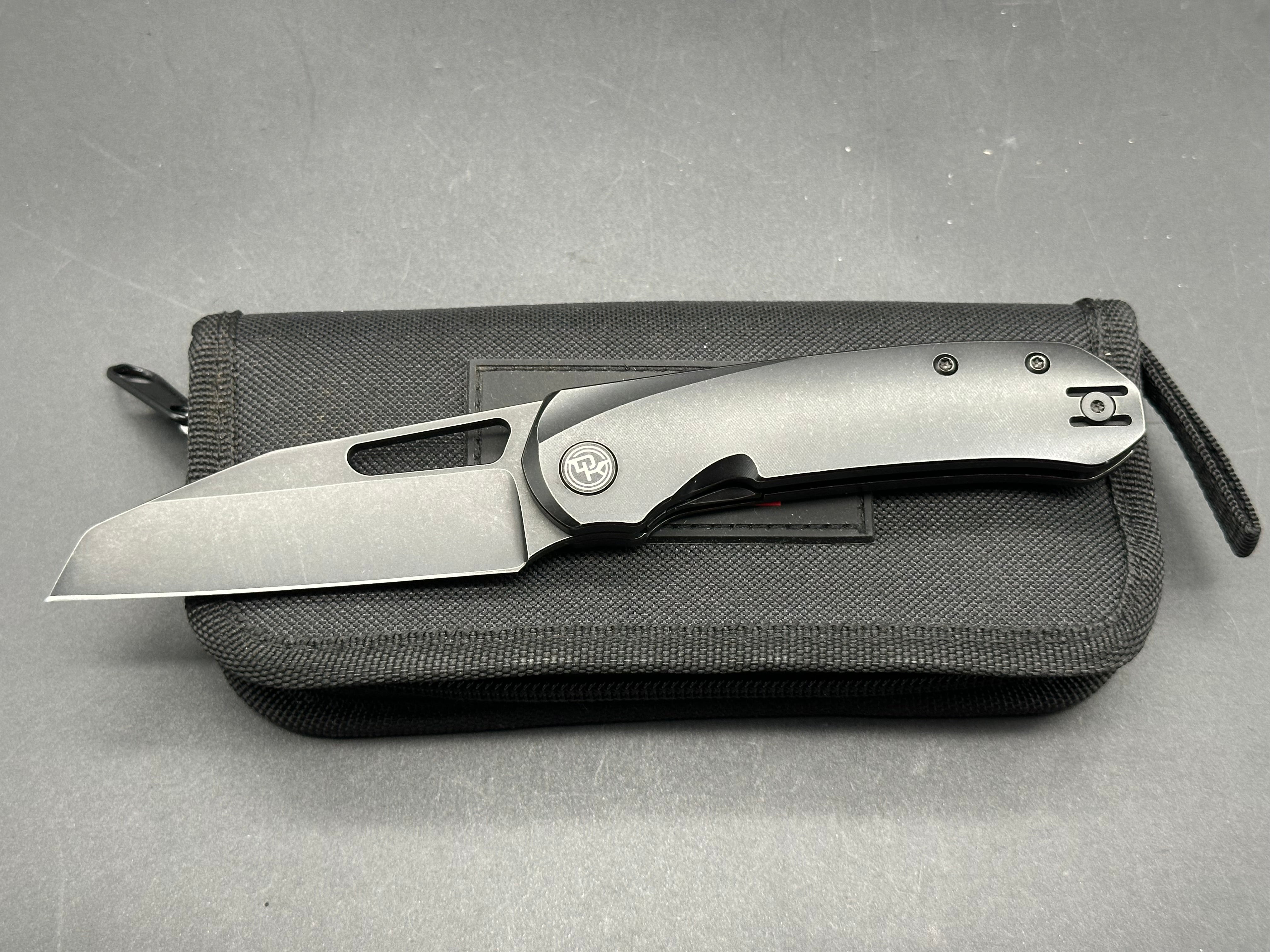 Divo Buzz black titanium