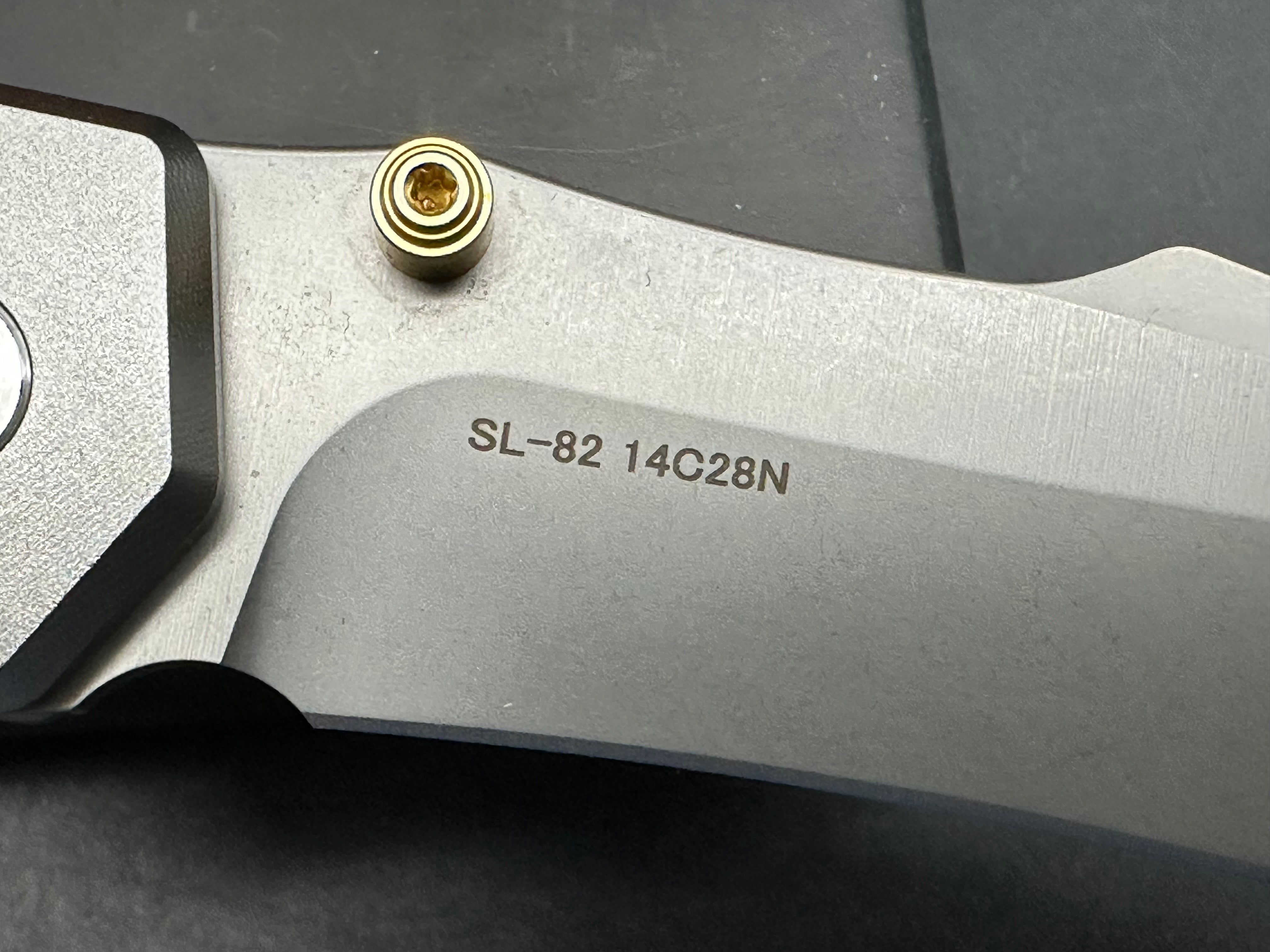 Sixleaf SL-82 14c28N steel Aluminum with button lock