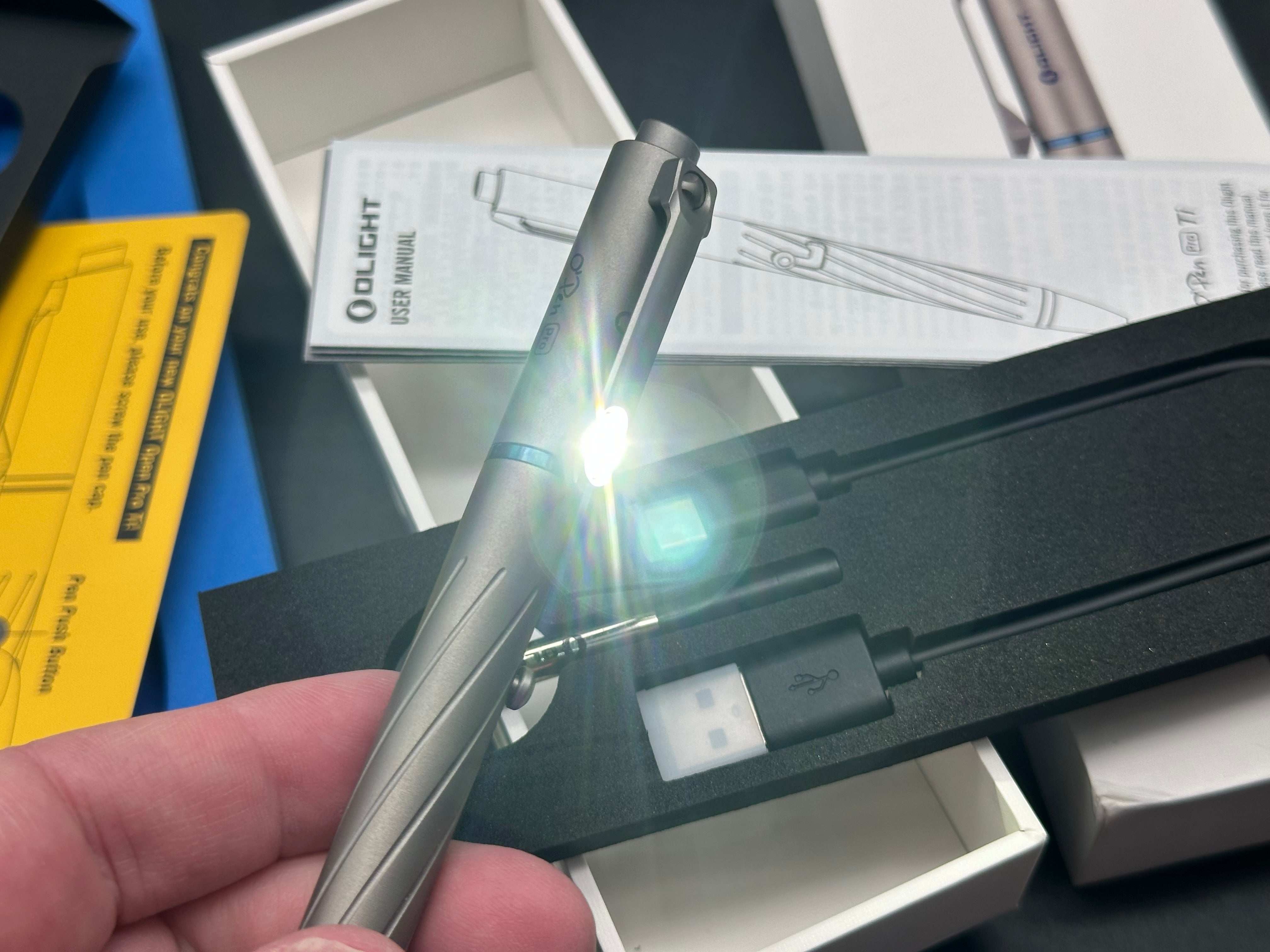 OLIGHT O'Pen Pro Titanium