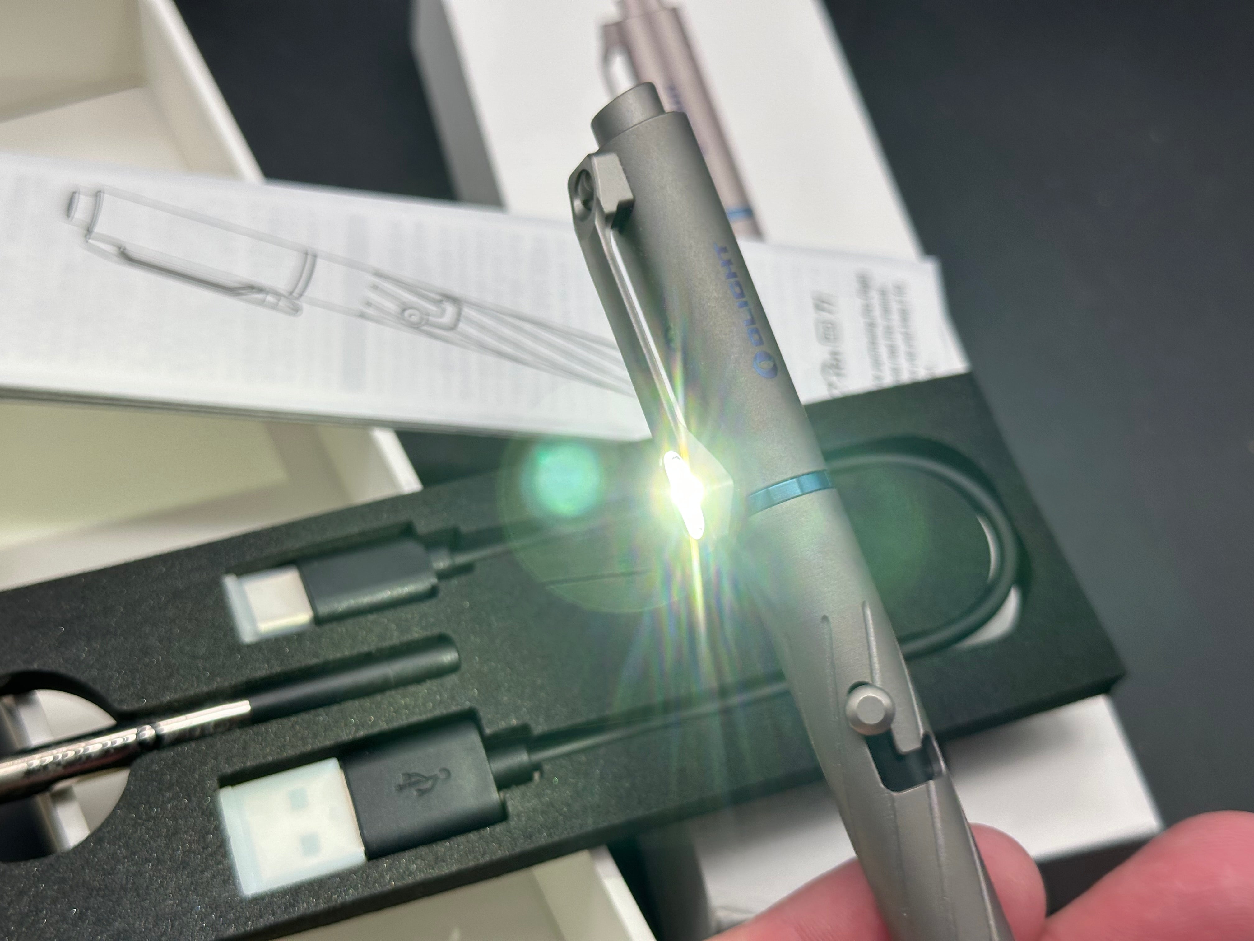 OLIGHT O'Pen Pro Titanium