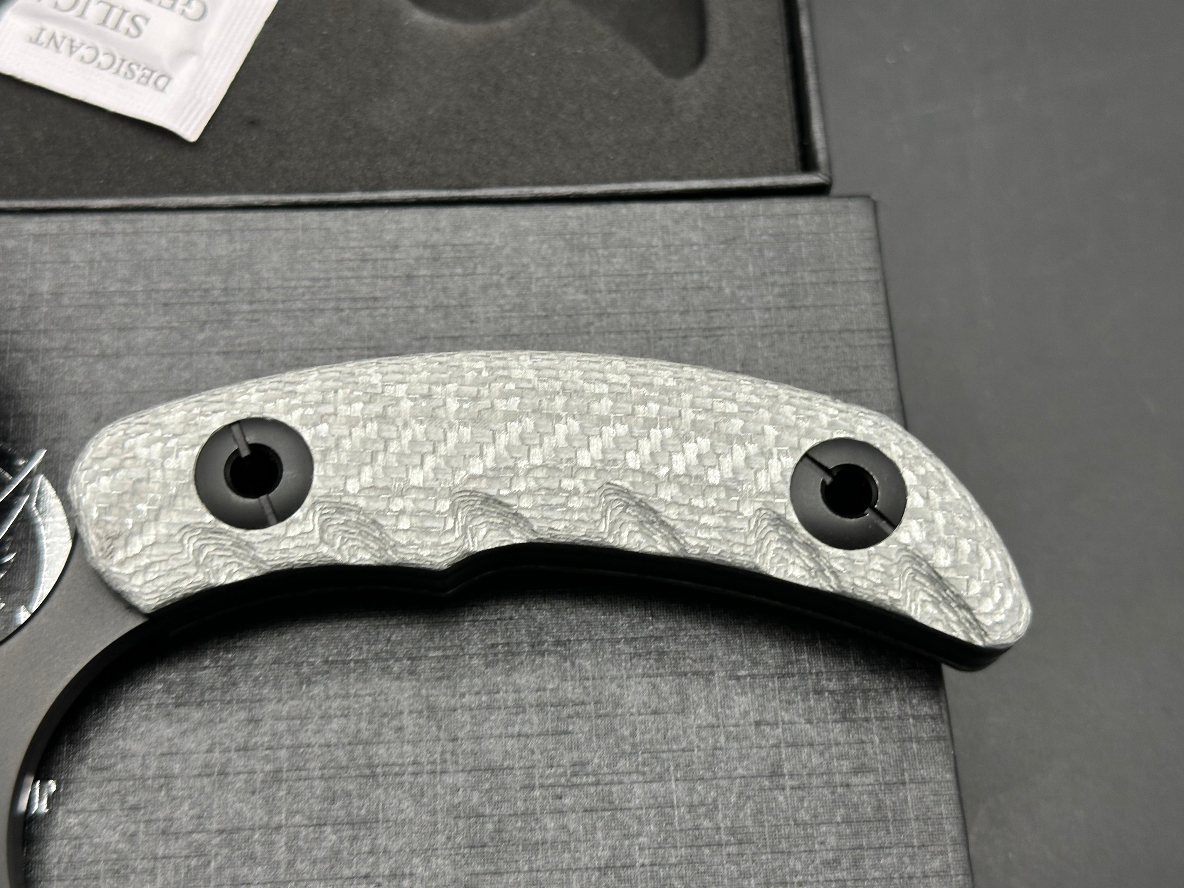 DC Blades Mantis Fixed blade 3.25" Black PVD Blade with Serrations 14C28N Silver Twill Carbon Fiber Handle