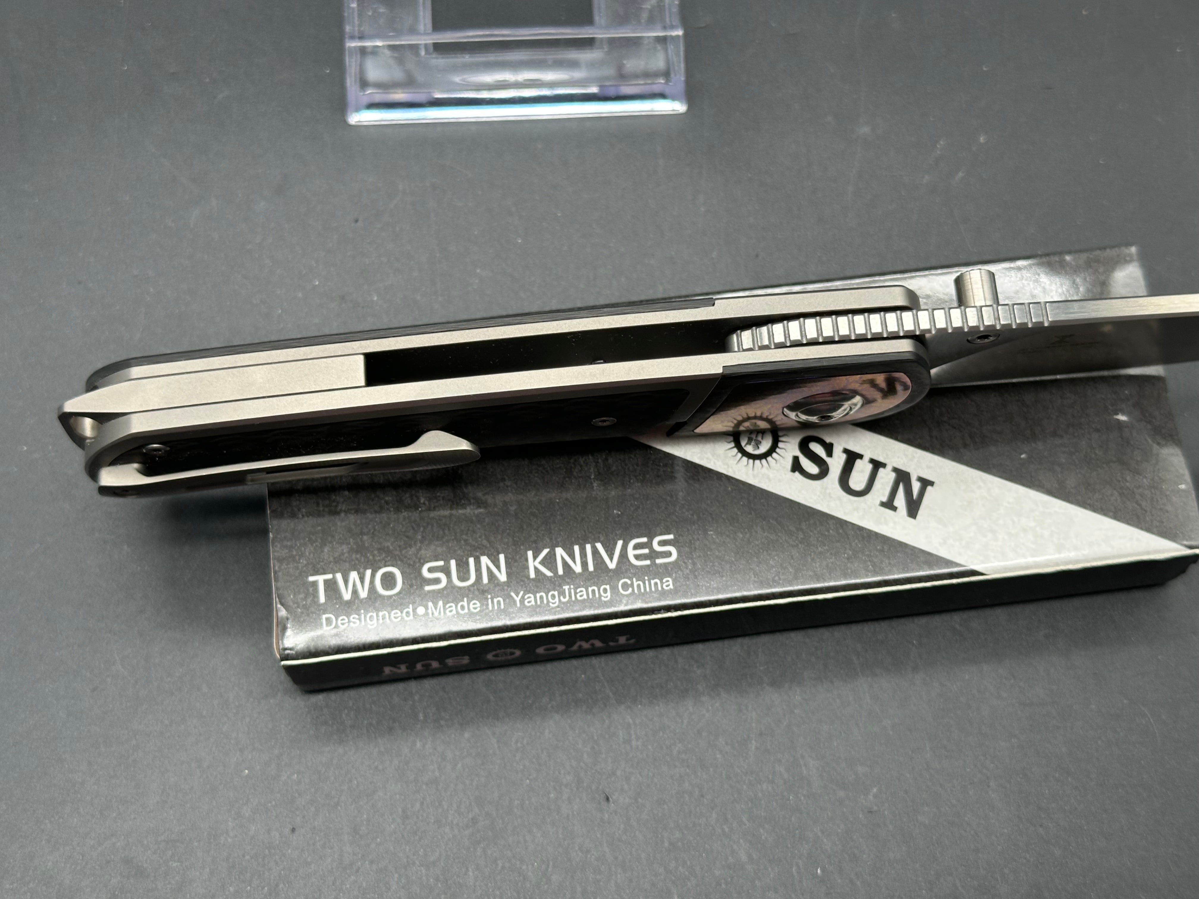 TWOSUN FLIPPER FOLDING KNIFE TITANIUM HANDLE M390 PLAIN EDGE TS17-M390-SAND