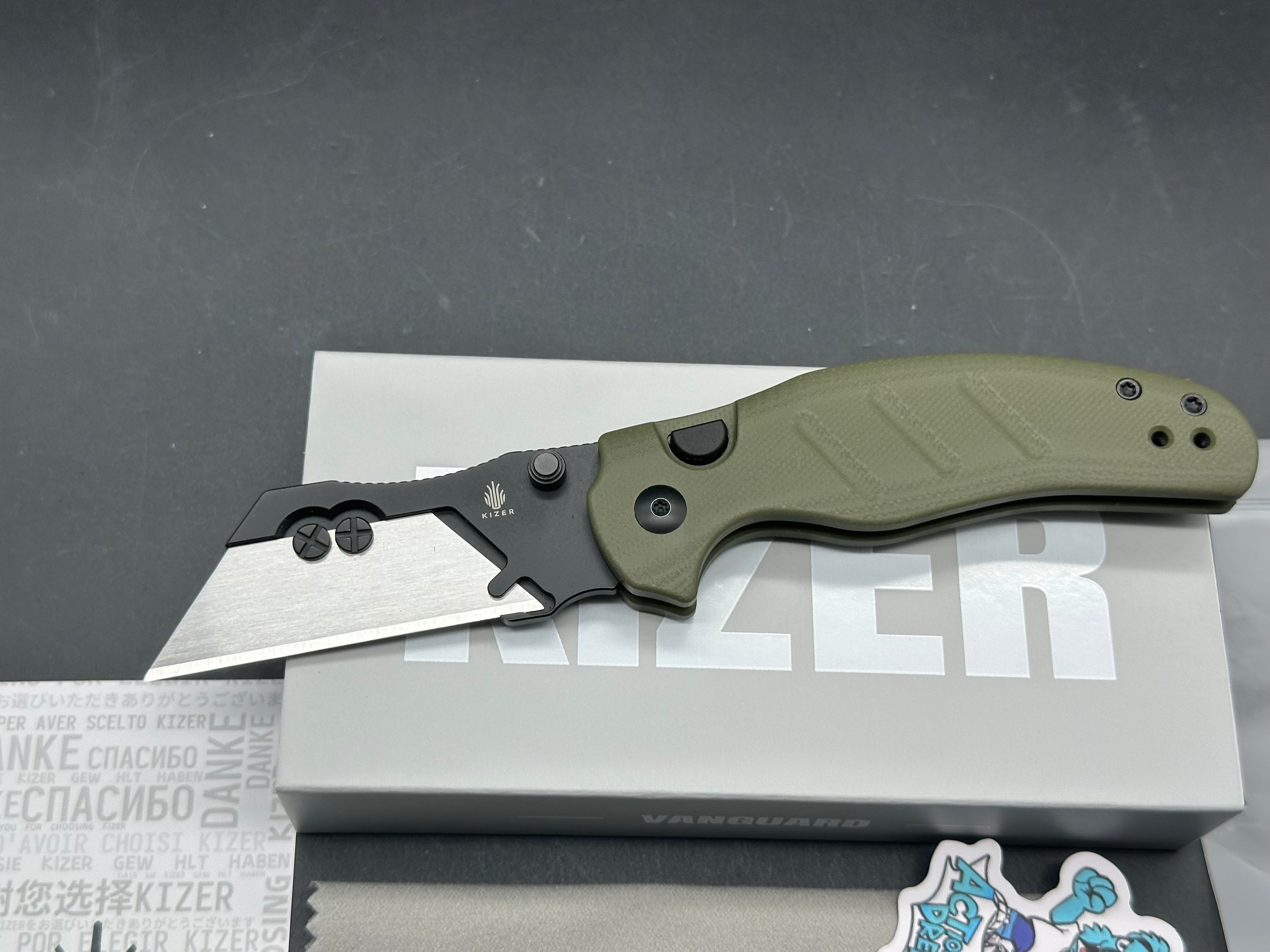 KIZER C01C UTI 1 UTILITY FOLDING KNIFE GREEN G10 HANDLE 5CR15MOV PLAIN BLACK PVD BLADE