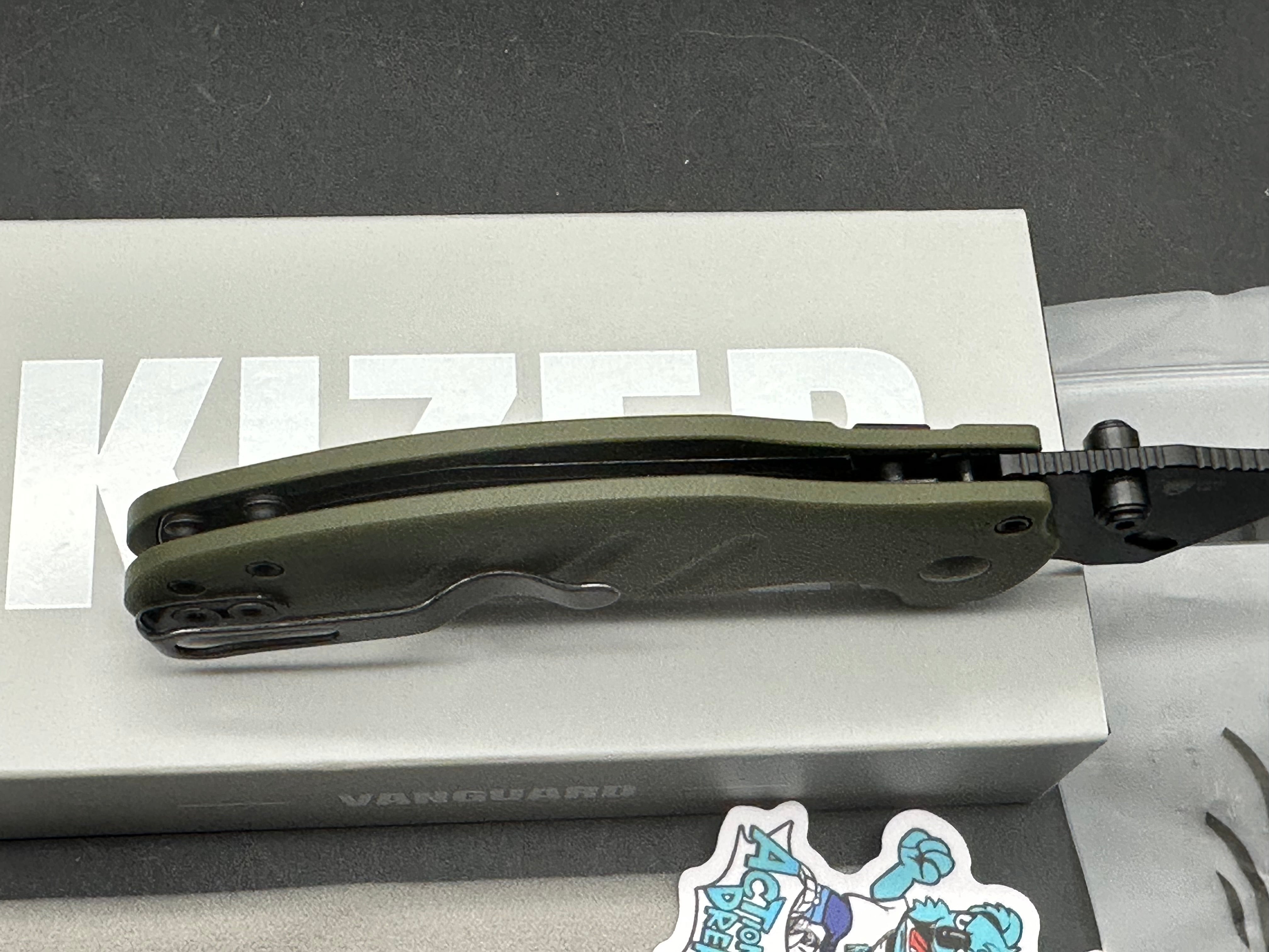 KIZER C01C UTI 1 UTILITY FOLDING KNIFE GREEN G10 HANDLE 5CR15MOV PLAIN BLACK PVD BLADE