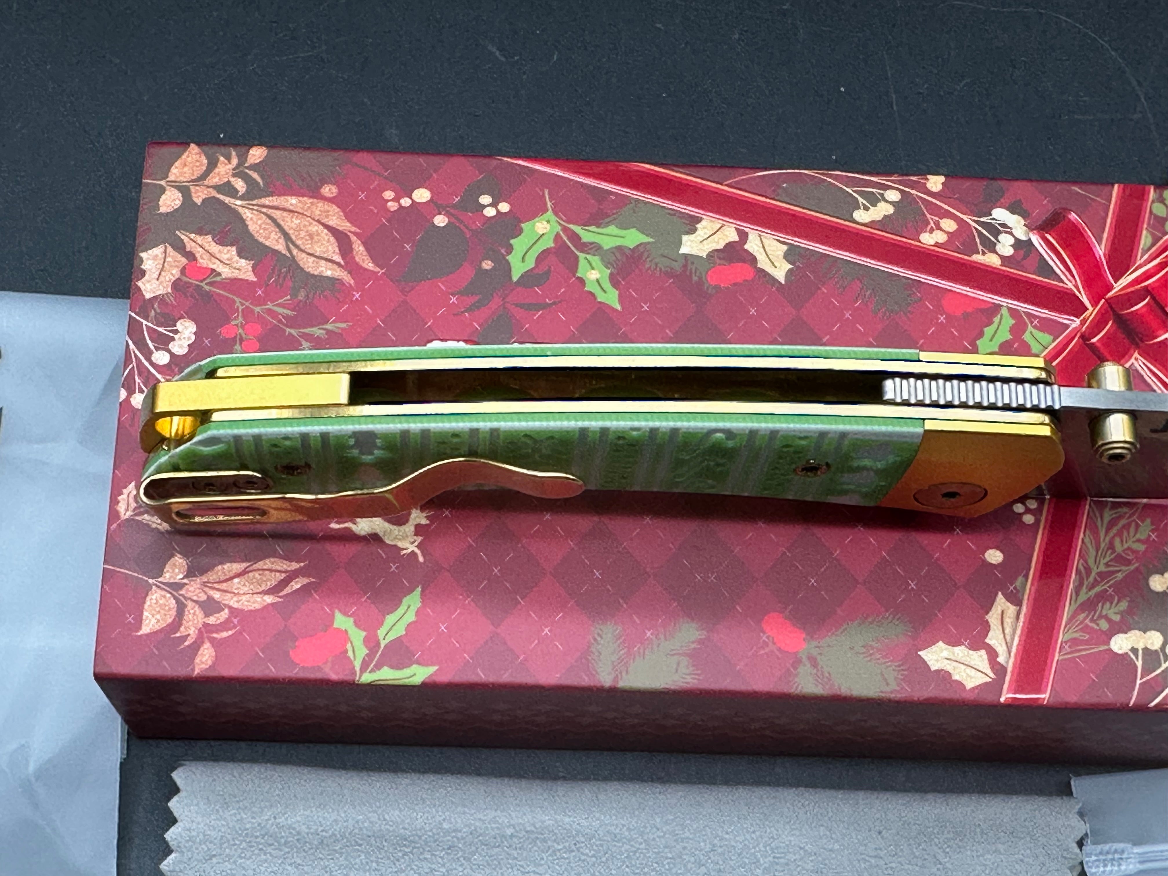 Kizer Mini Momo Christmas edition S45VN
