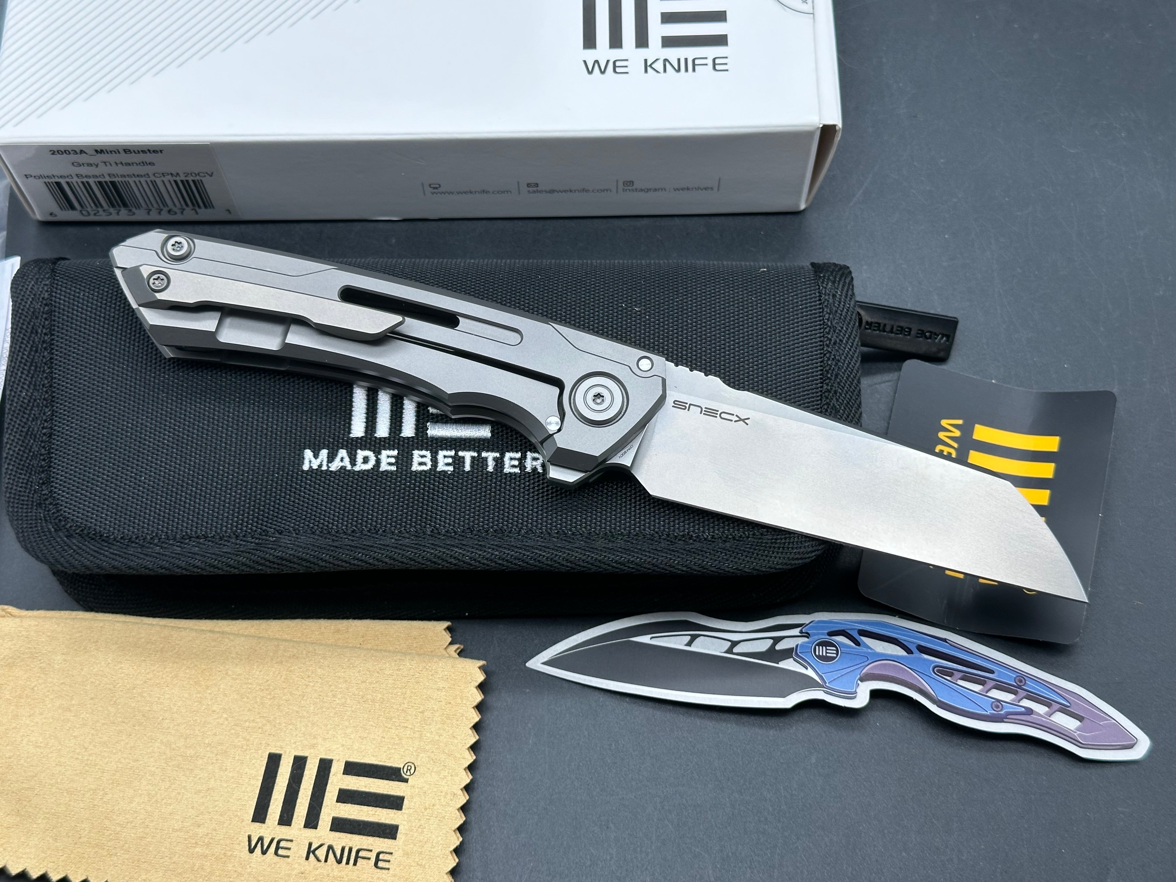 We Mini Snecx Buster: 3.43 polished and bead blasted CPM-20CV blade, flat grind. Caged double row ceramic ball bearings