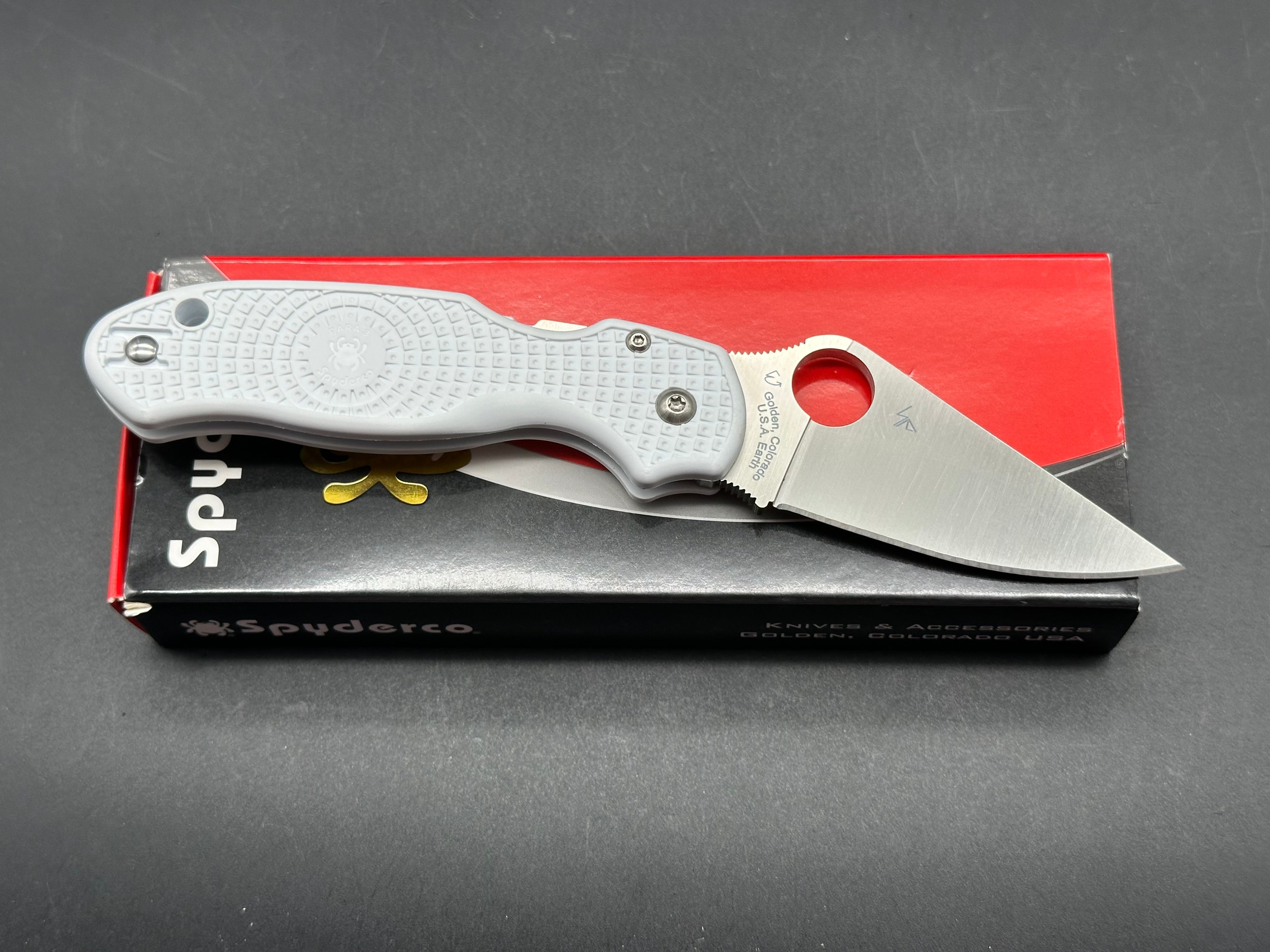 Spyderco Para 3 LW, New in Box, White FRN, Rex45
