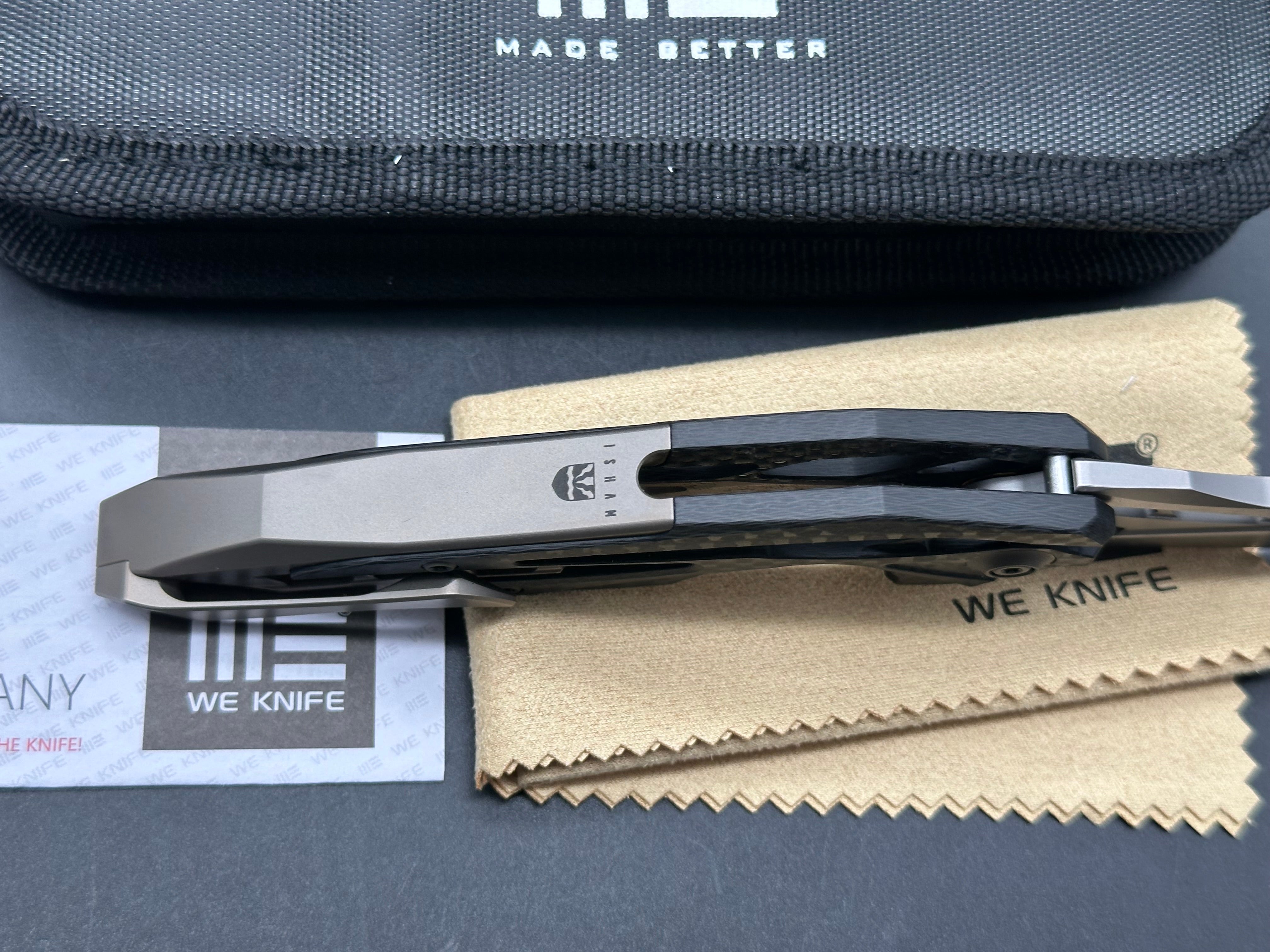 We Arrakis: Elija Isham design. 3.45 inch m390 Vertebral champagne integral handle