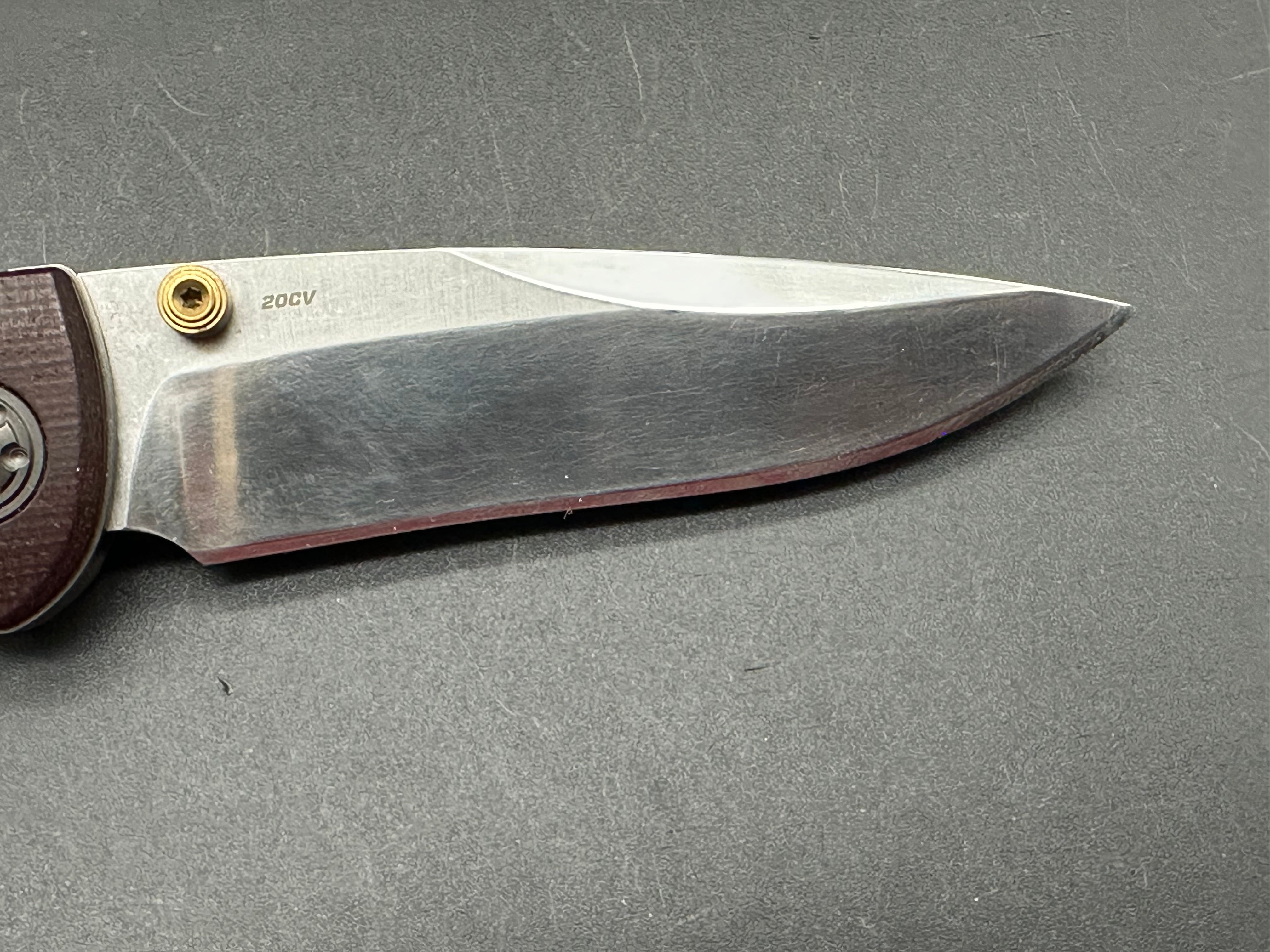 Benchmade Foray, Used good condition, Red micarta, 20CV