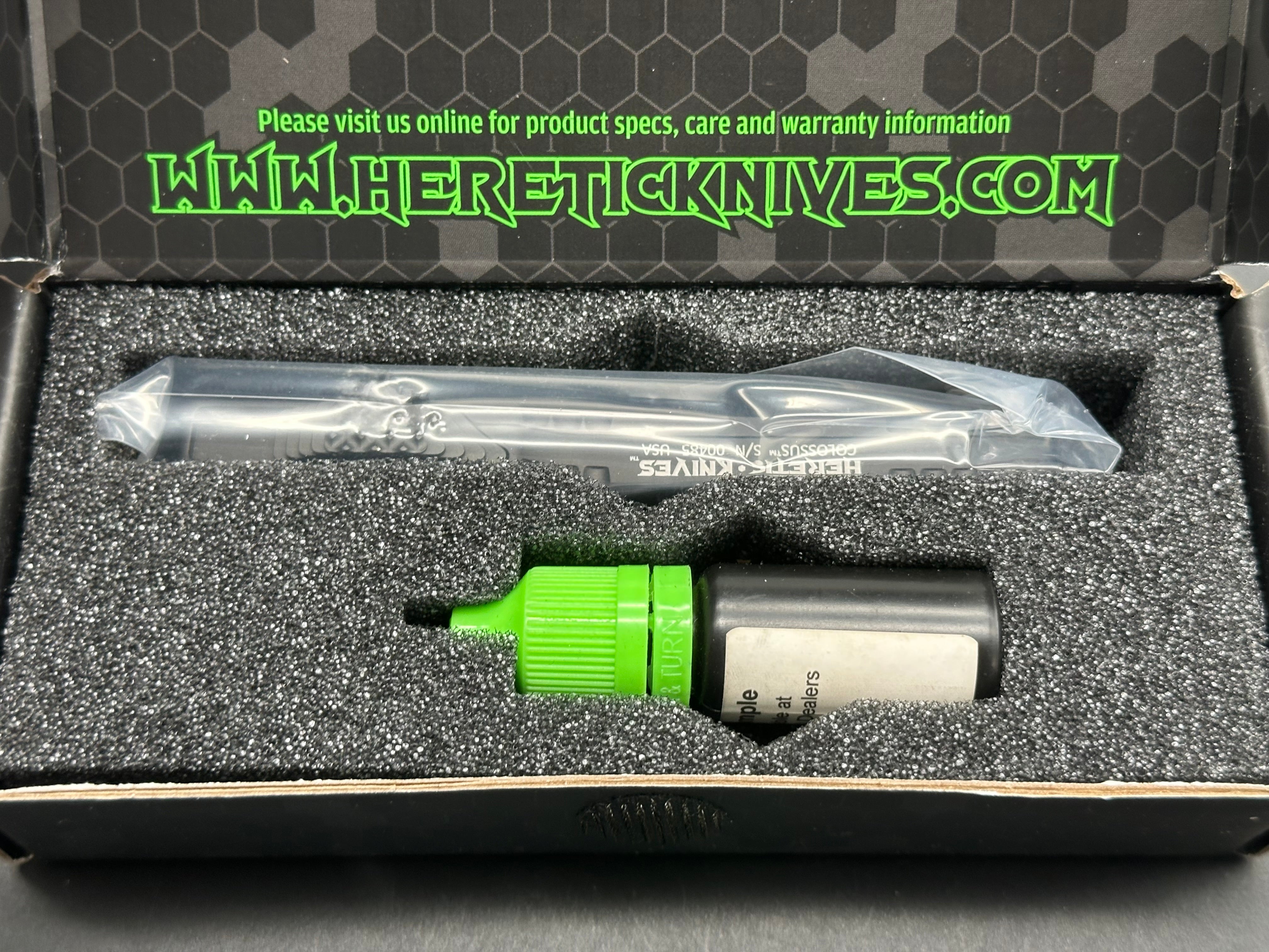 Heretic Colossus Single edge black aluminum Magnacut